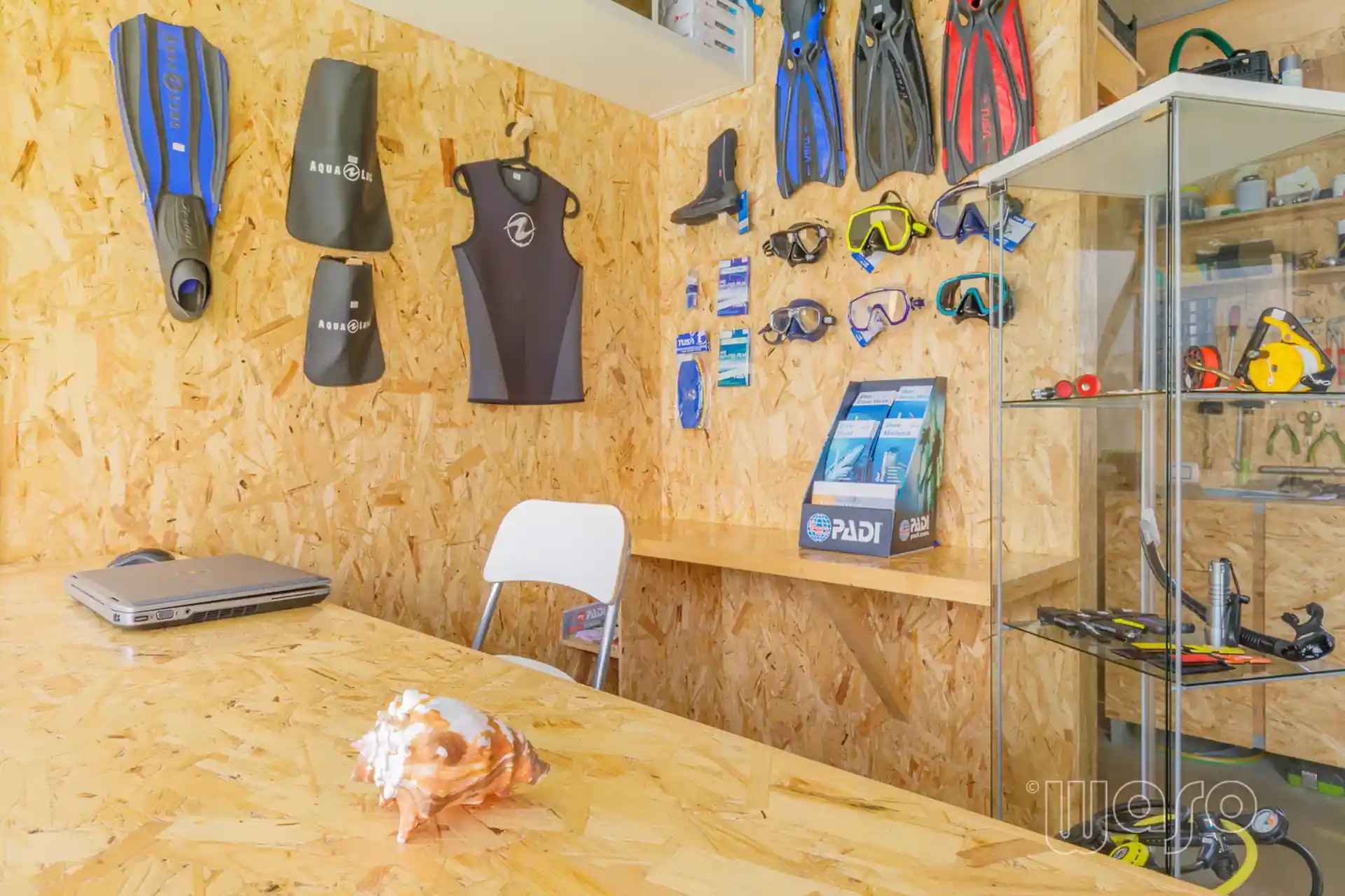 Dive shop photo