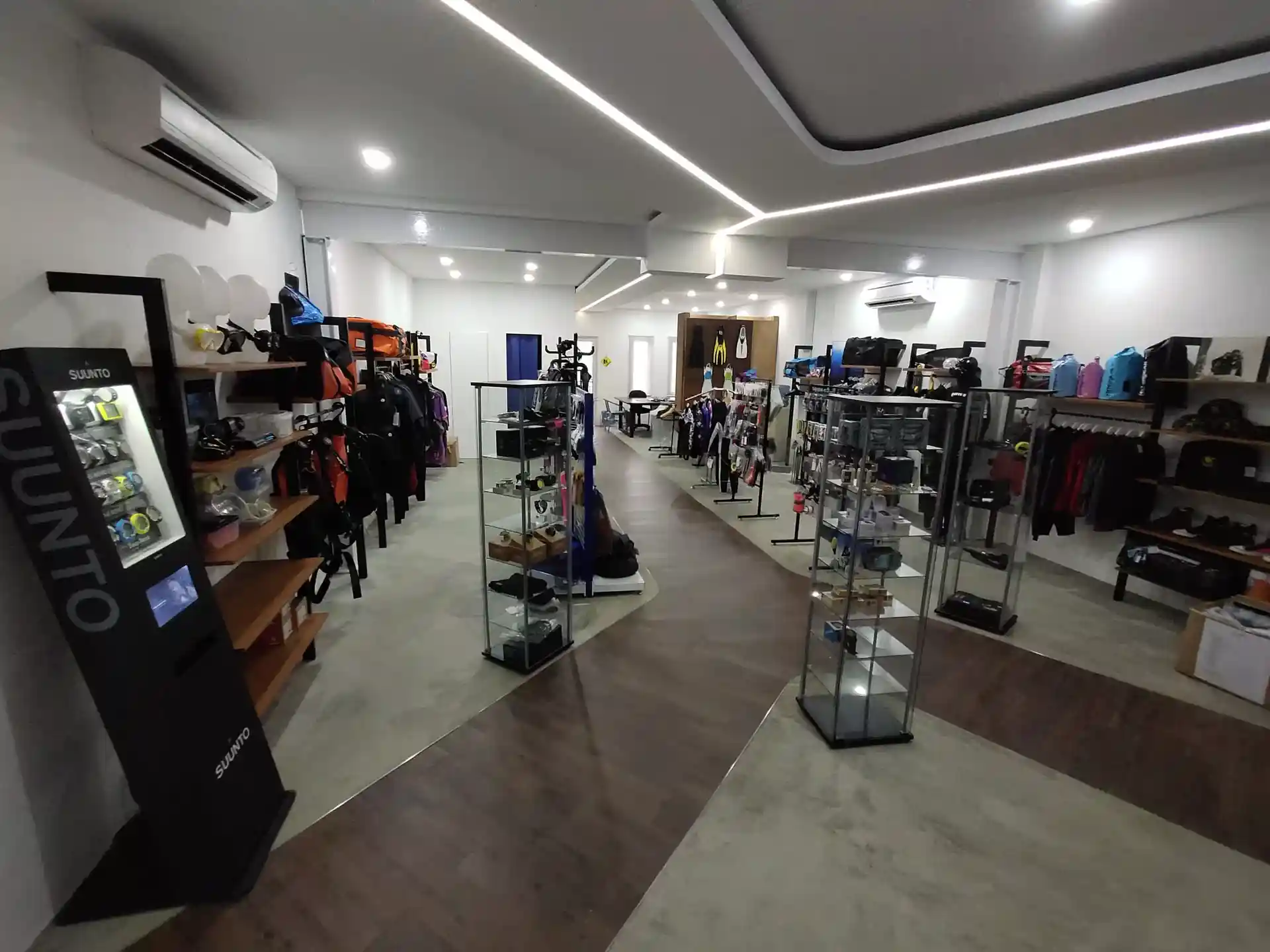 Foto de la tienda de buceo