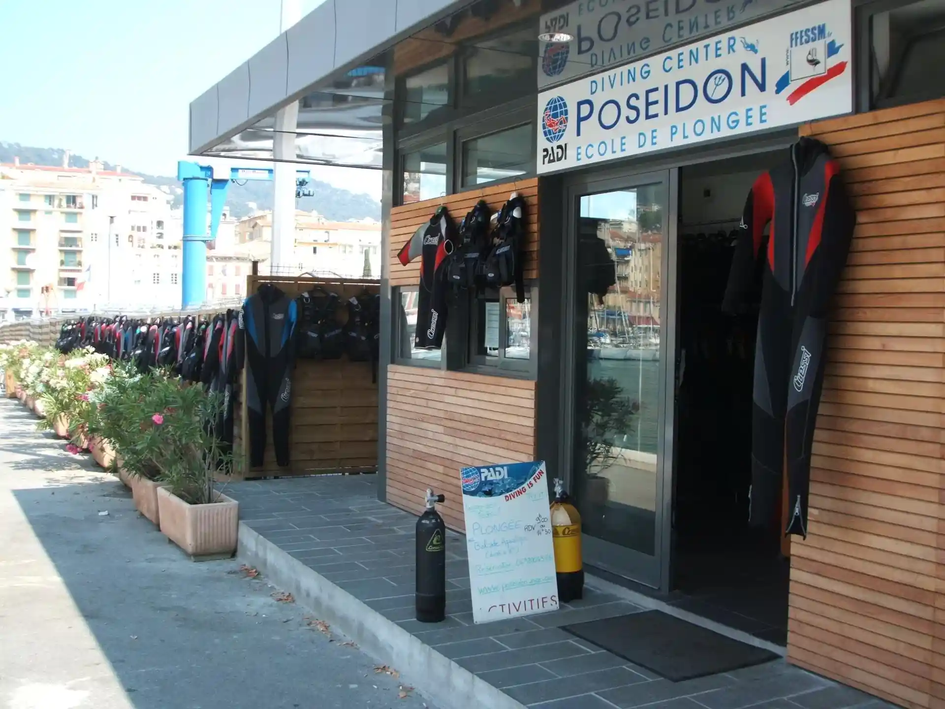 Foto de la tienda de buceo