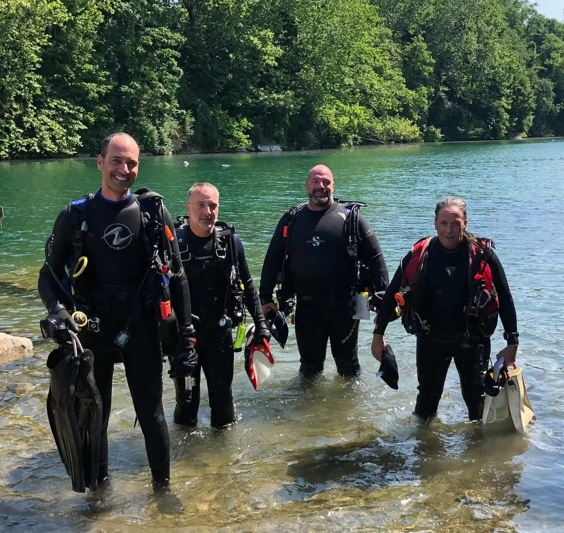 One Ocean Scuba staff and students getting ready for a dive.