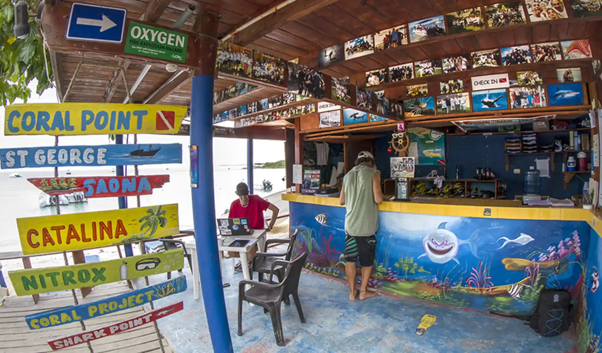 Foto de la tienda de buceo