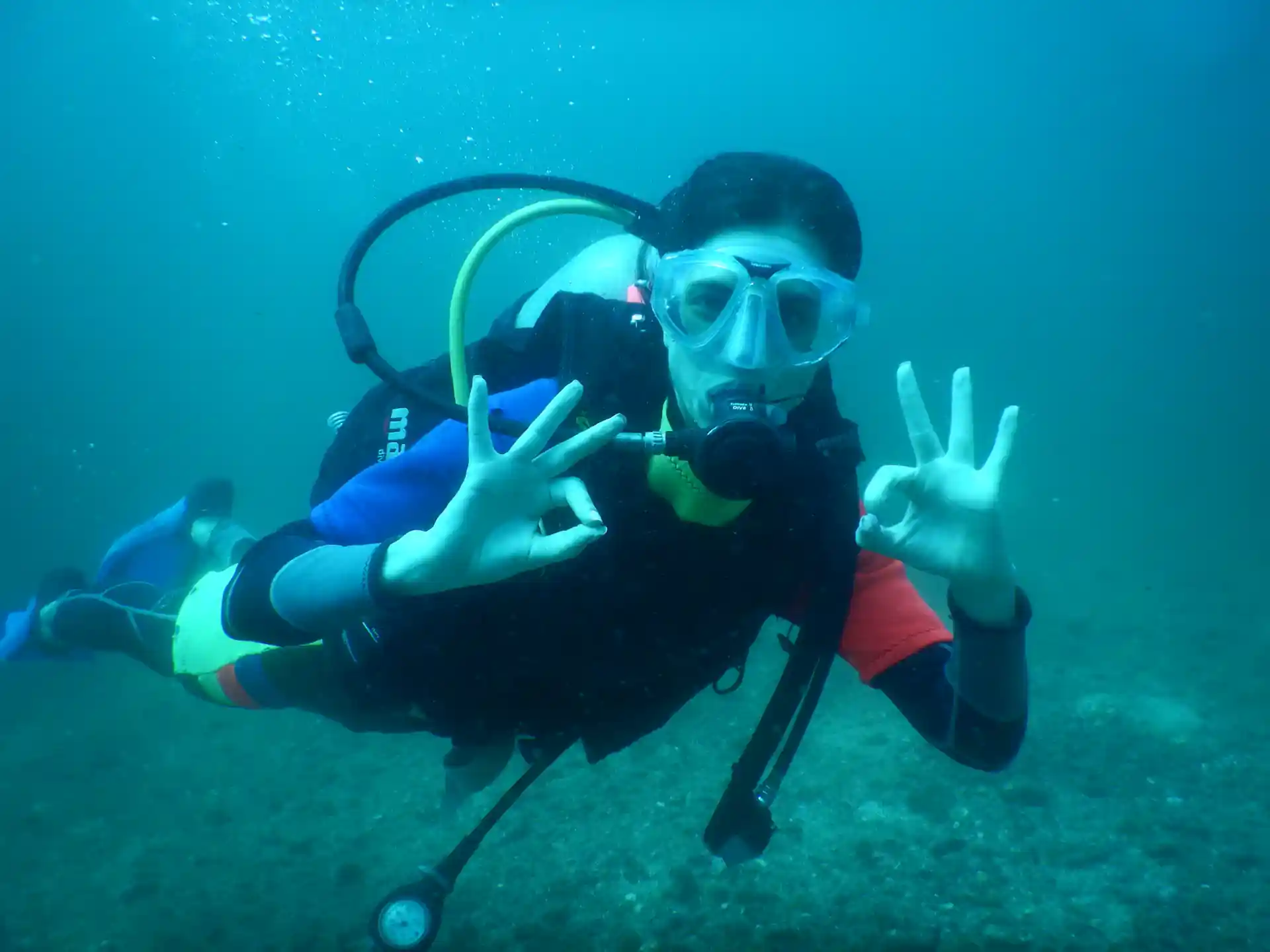 We'll take you to the pool first, where you'll practice basic skills so you can feel comfortable in the ocean. After that we'll go to Catalinas Islands, where you'll do 2 dives, always with an instructor to a amximum depth of 12m/ 40ft.