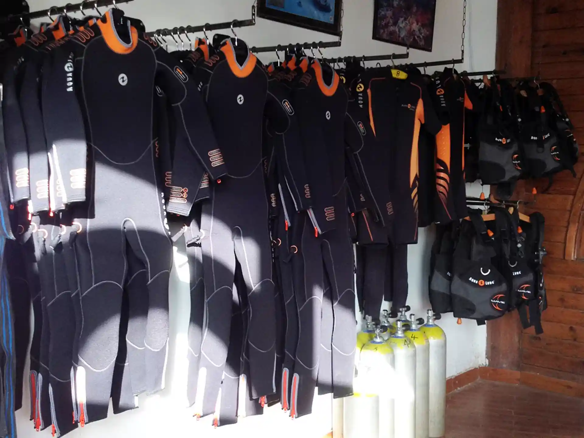 Dive shop photo