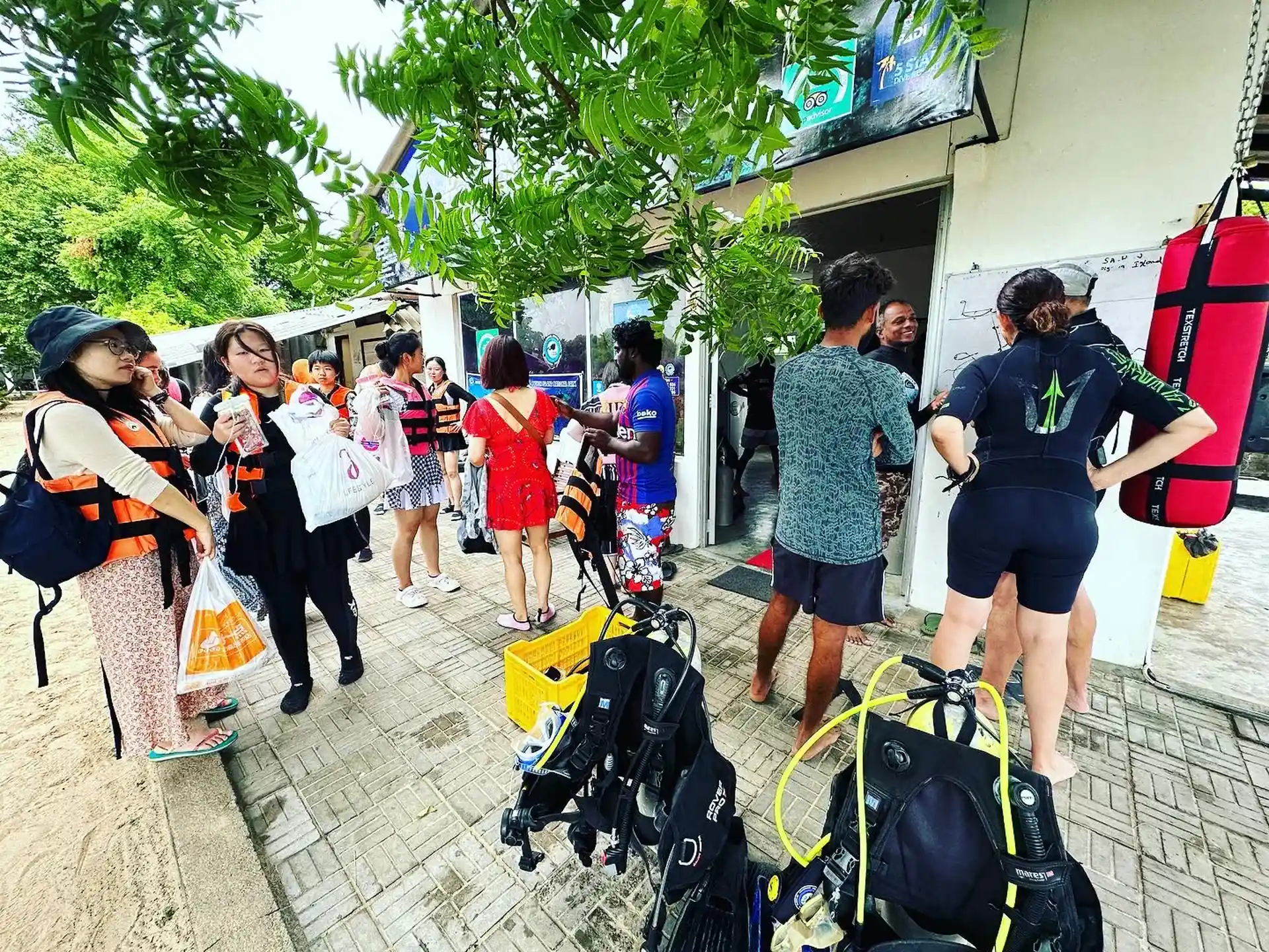 Dive shop photo