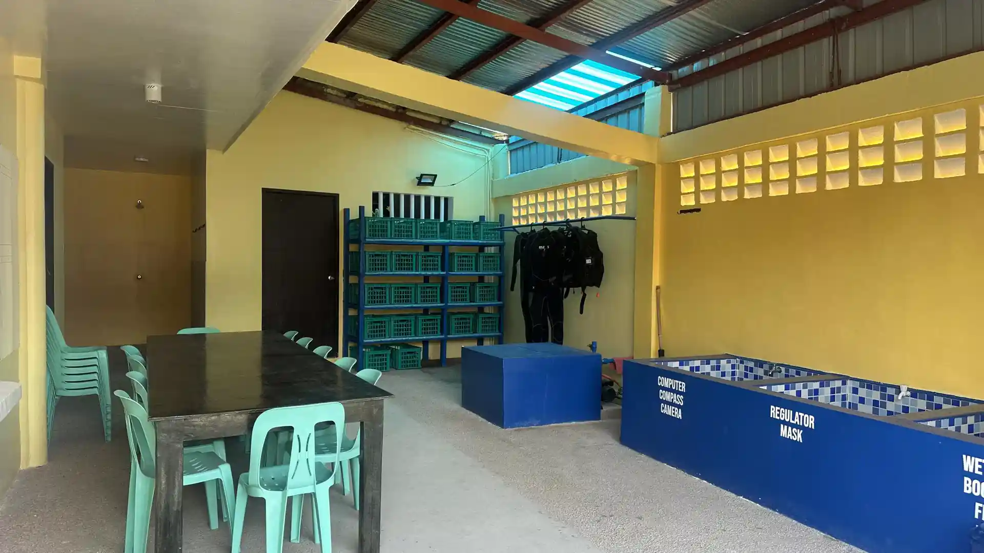 Dive shop photo