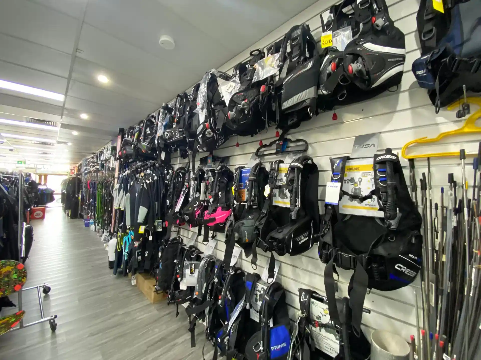 Dive shop photo