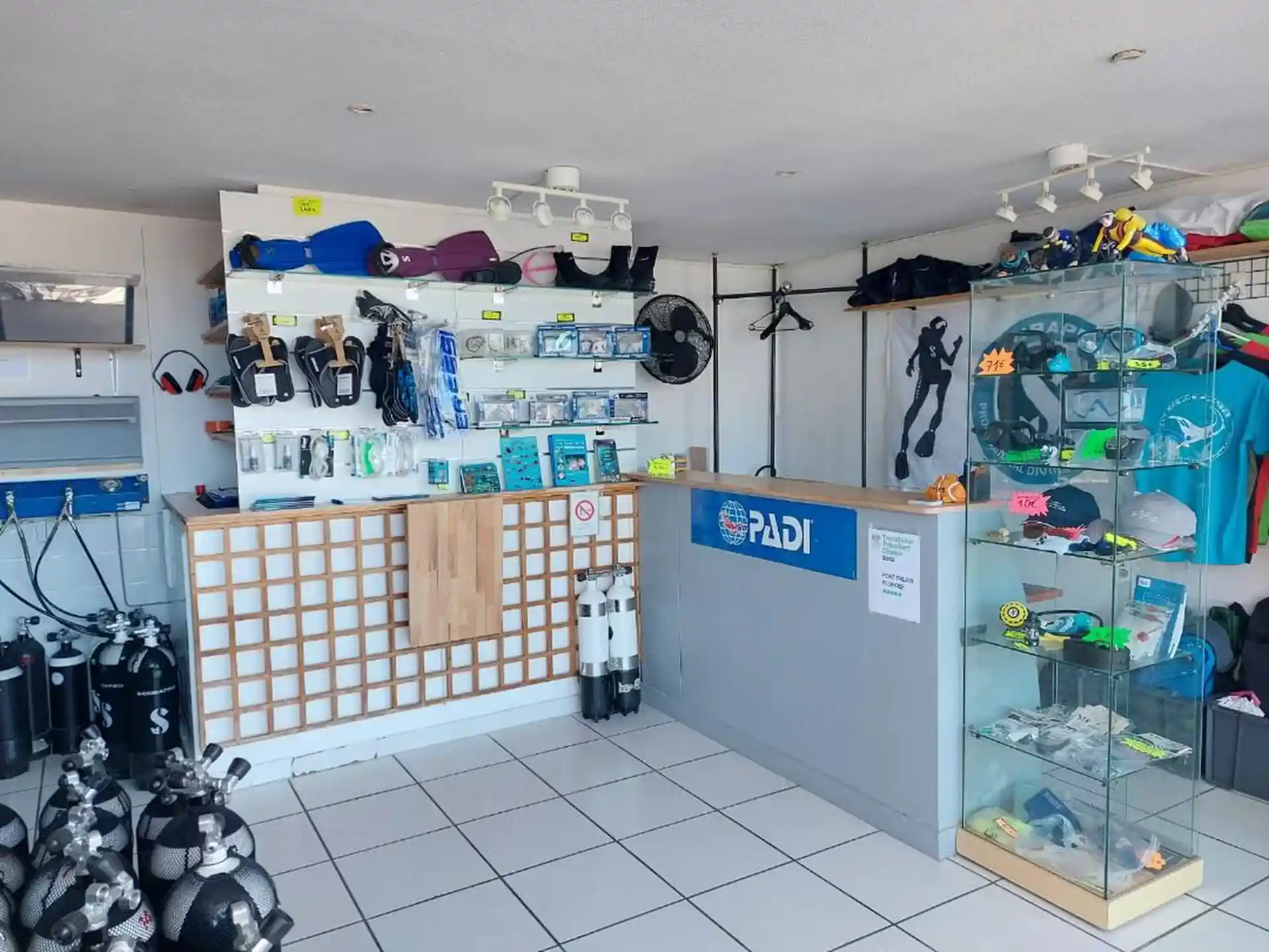 Dive shop photo
