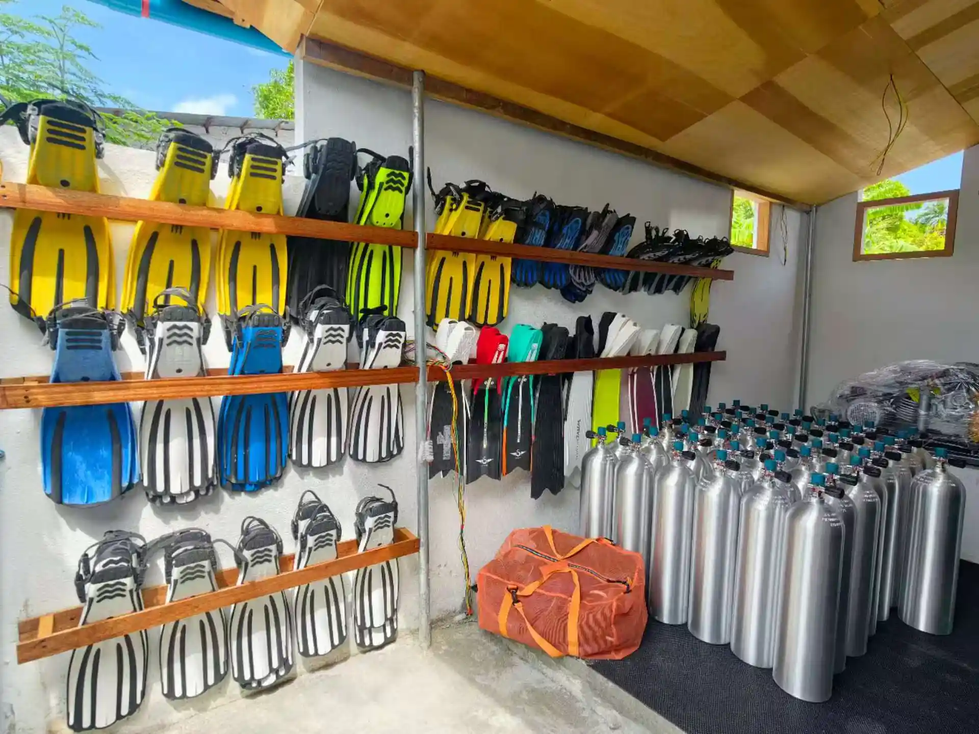 Foto de la tienda de buceo