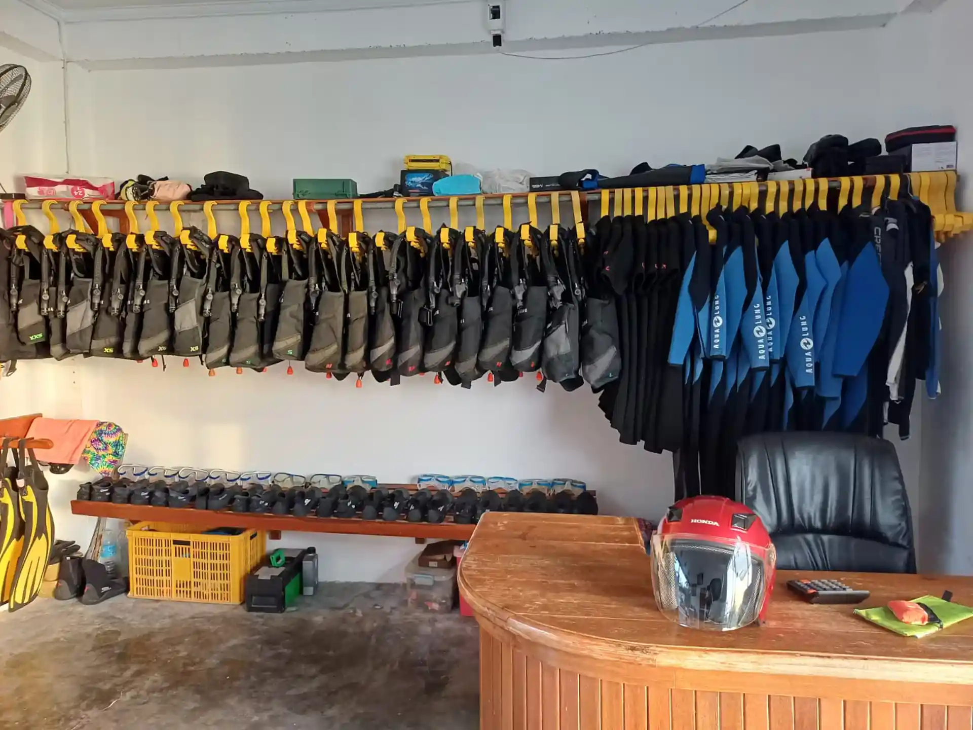 Dive shop photo