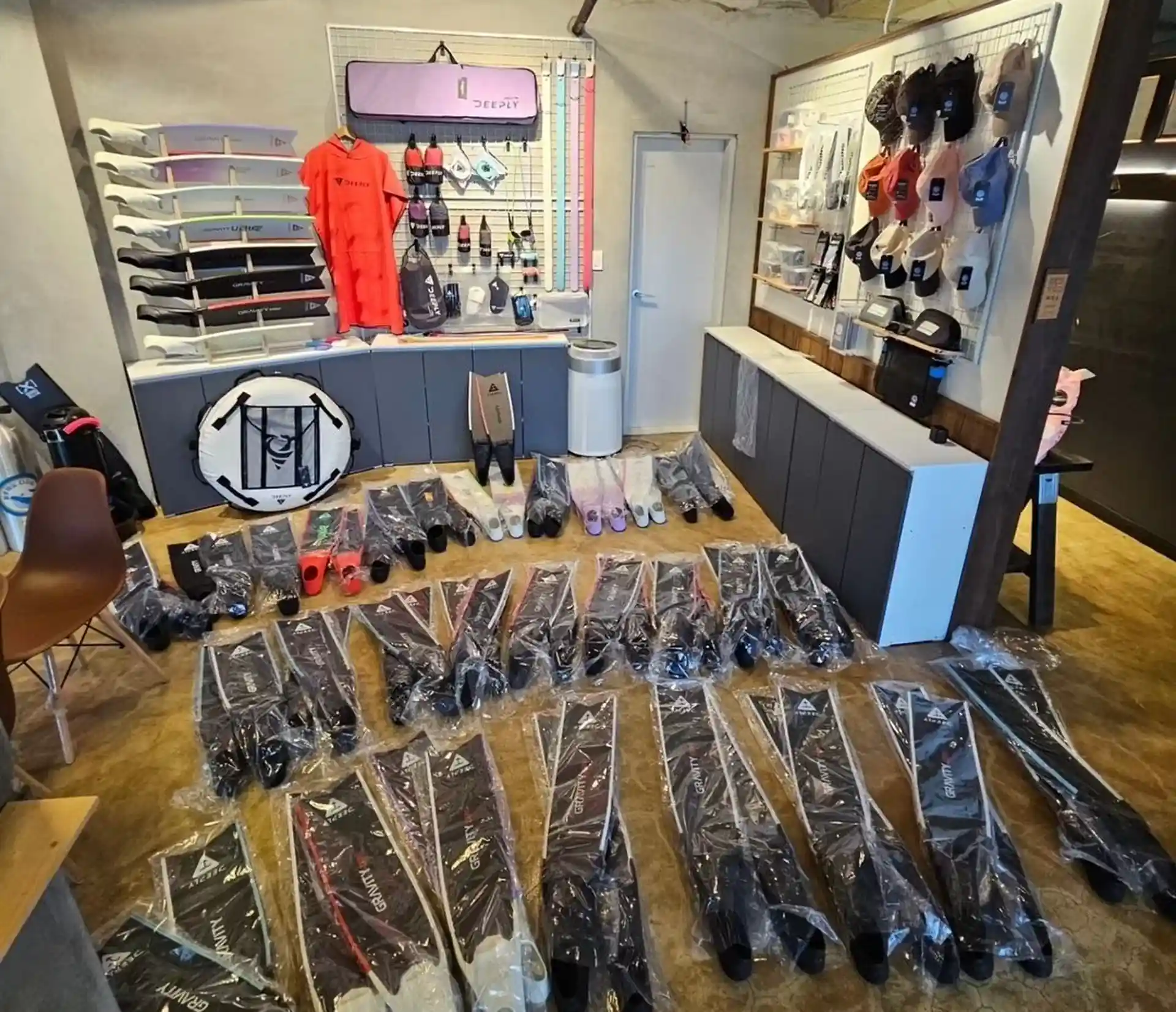 Dive shop photo