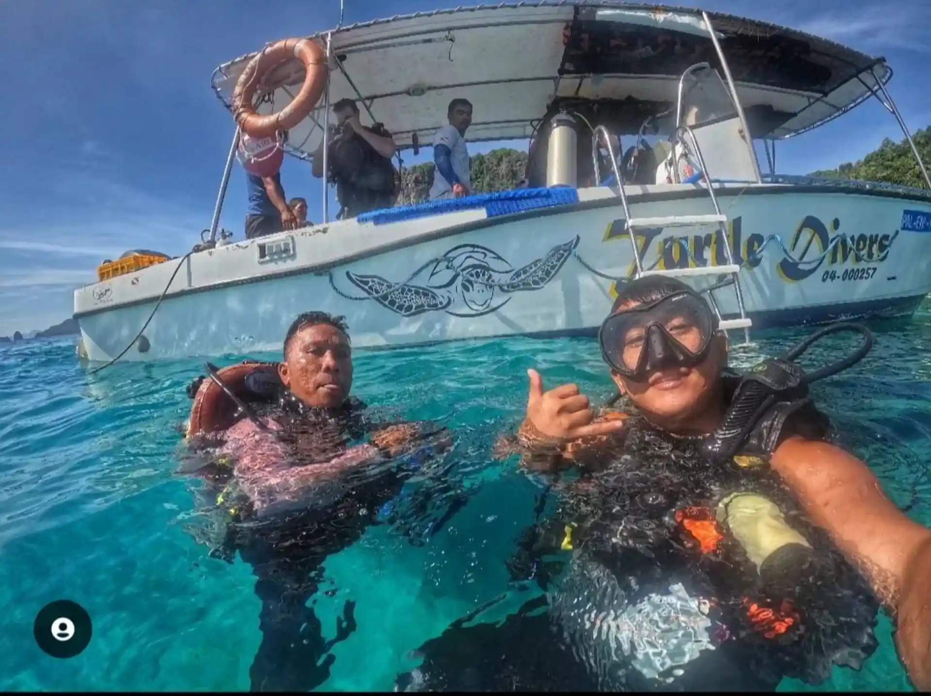 Dive shop photo