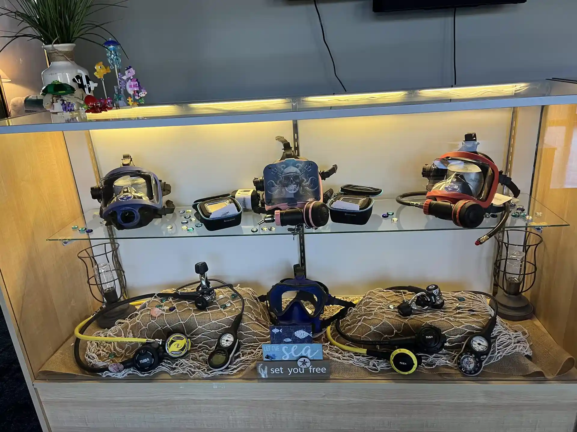 Full face masks and dive computers in stock.