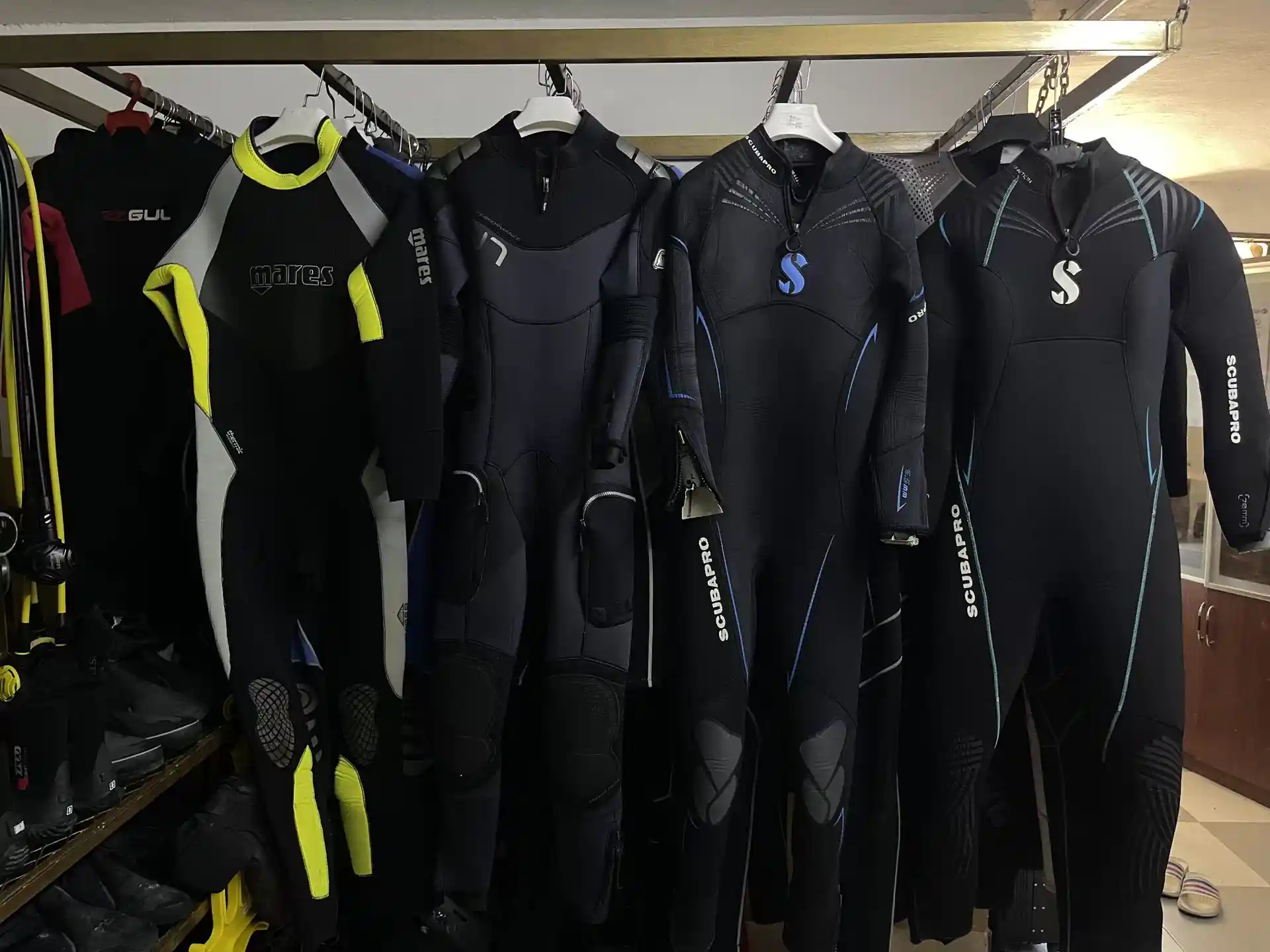 Premium full-length and shorty wetsuits ranging from 2mm to 7mm to ensure your warmth and comfort.
