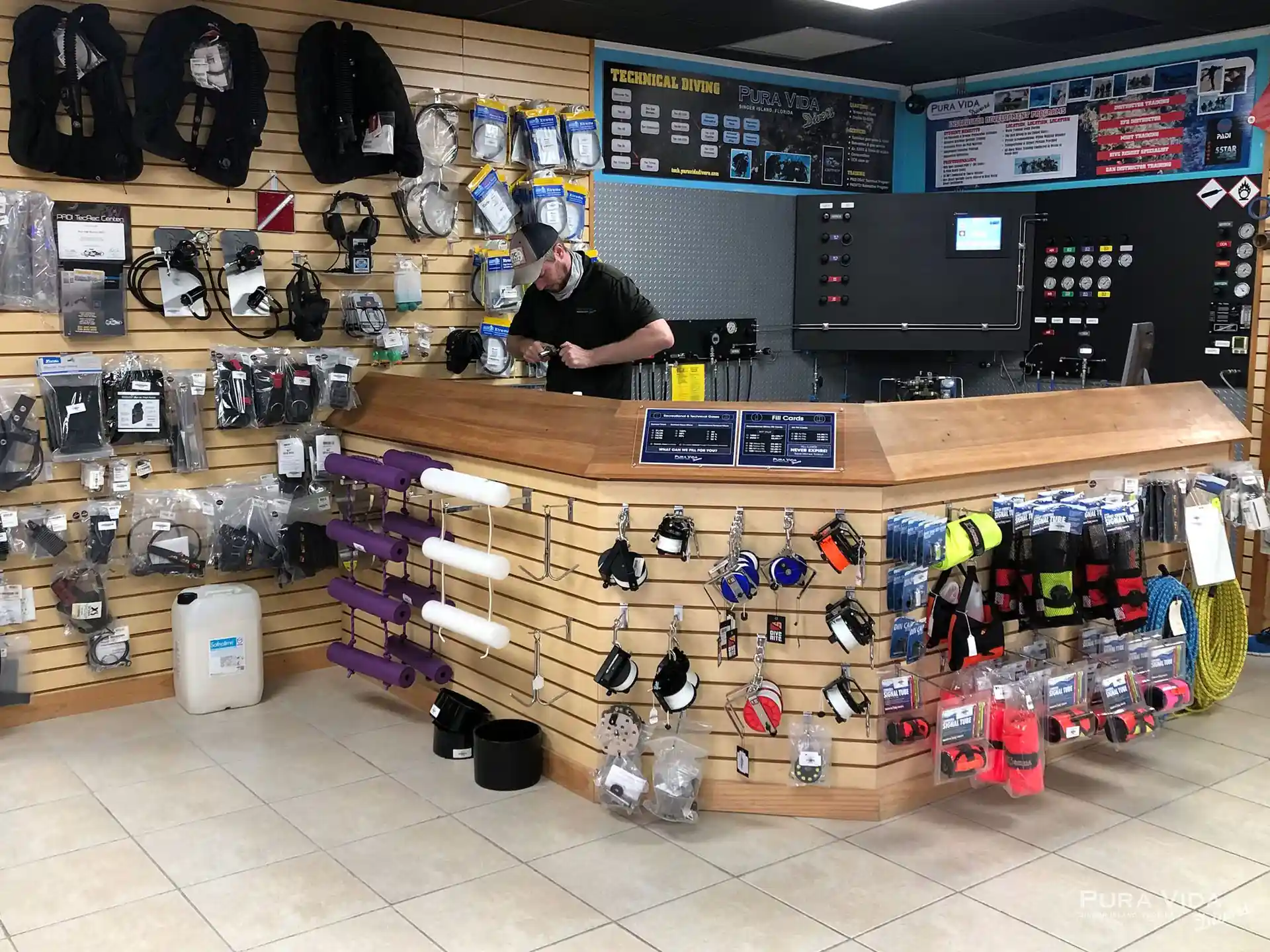 Foto de la tienda de buceo