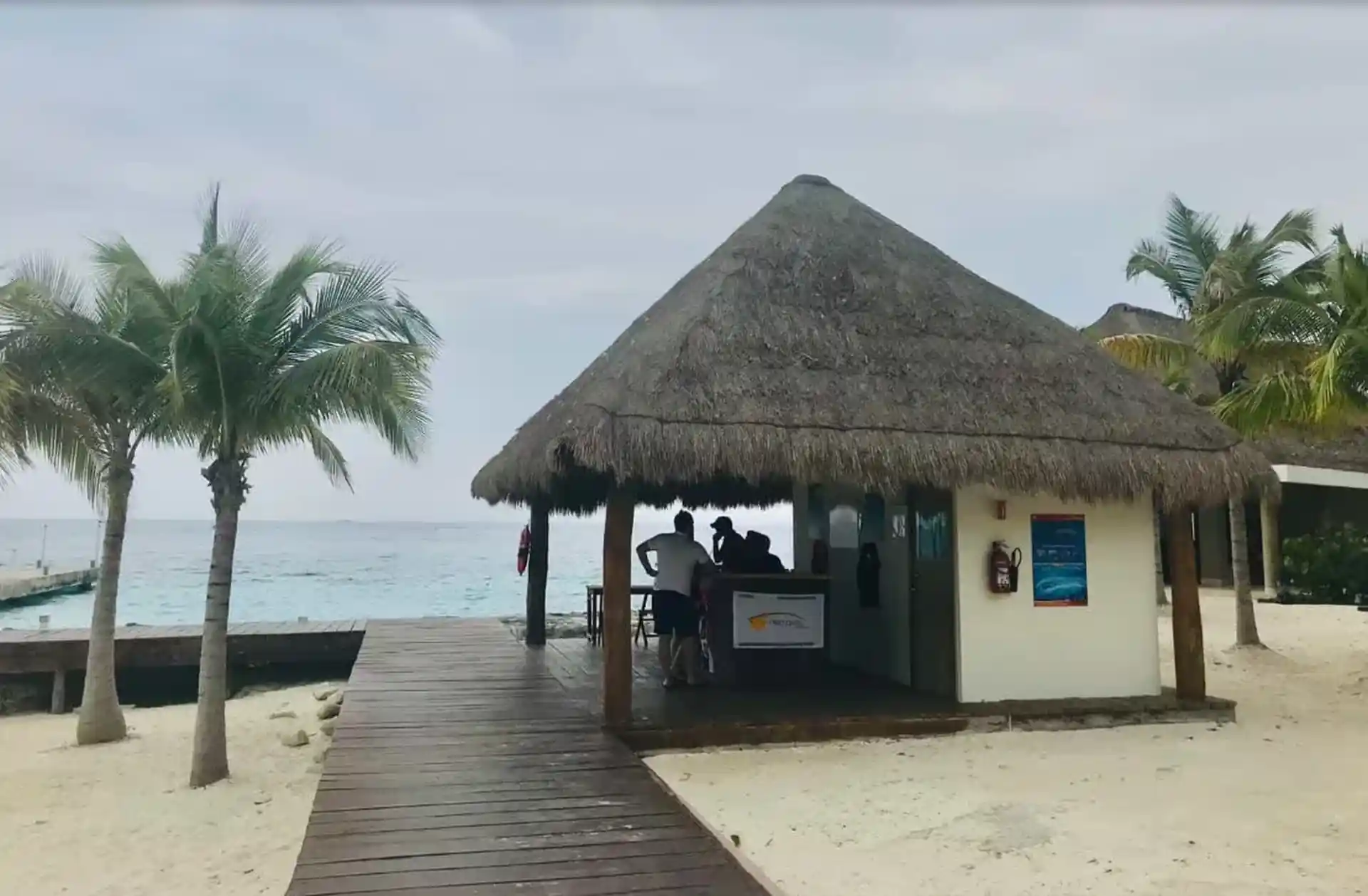 Foto de la tienda de buceo