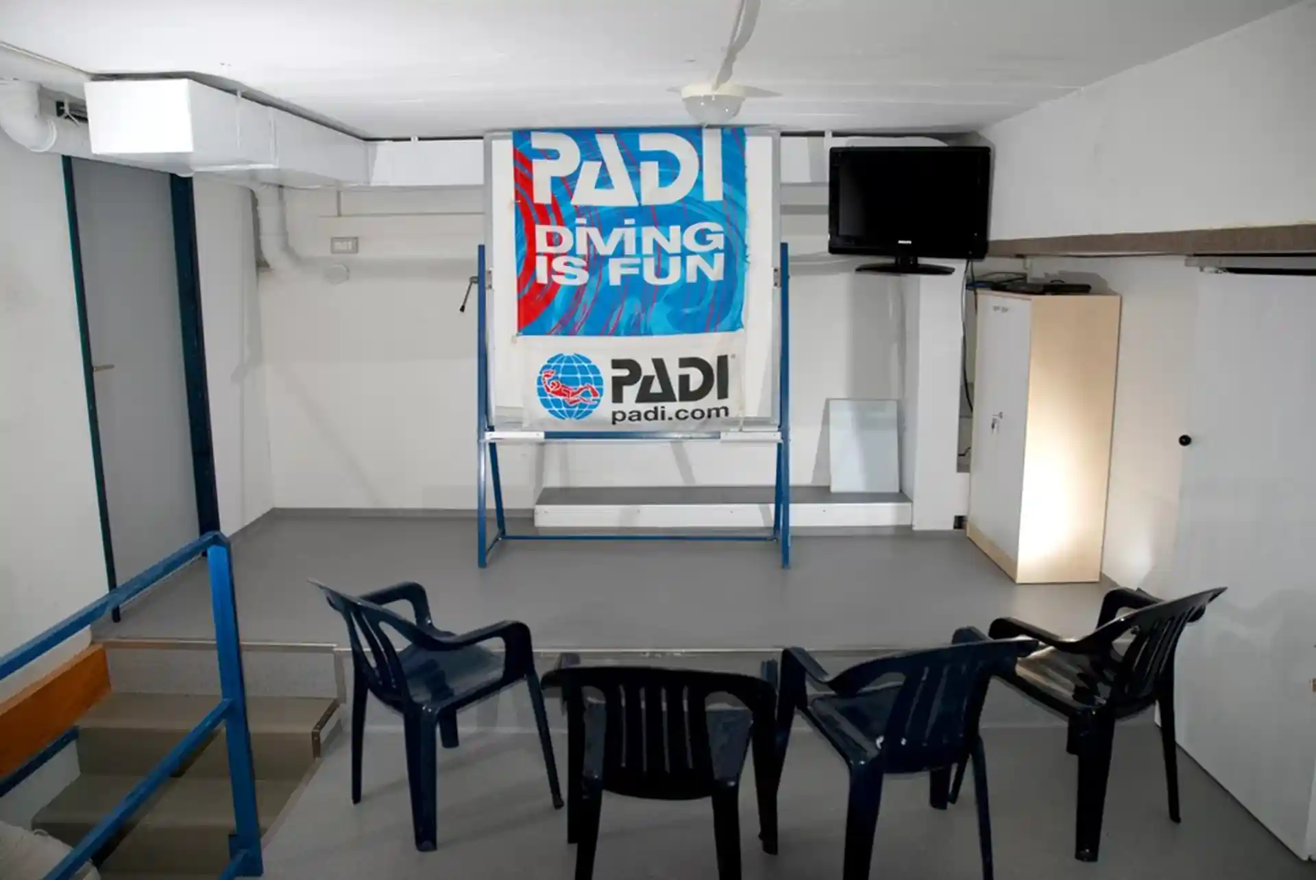 Dive shop photo