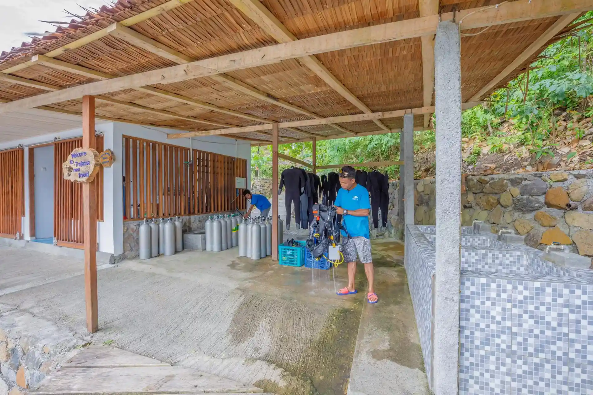Dive shop photo