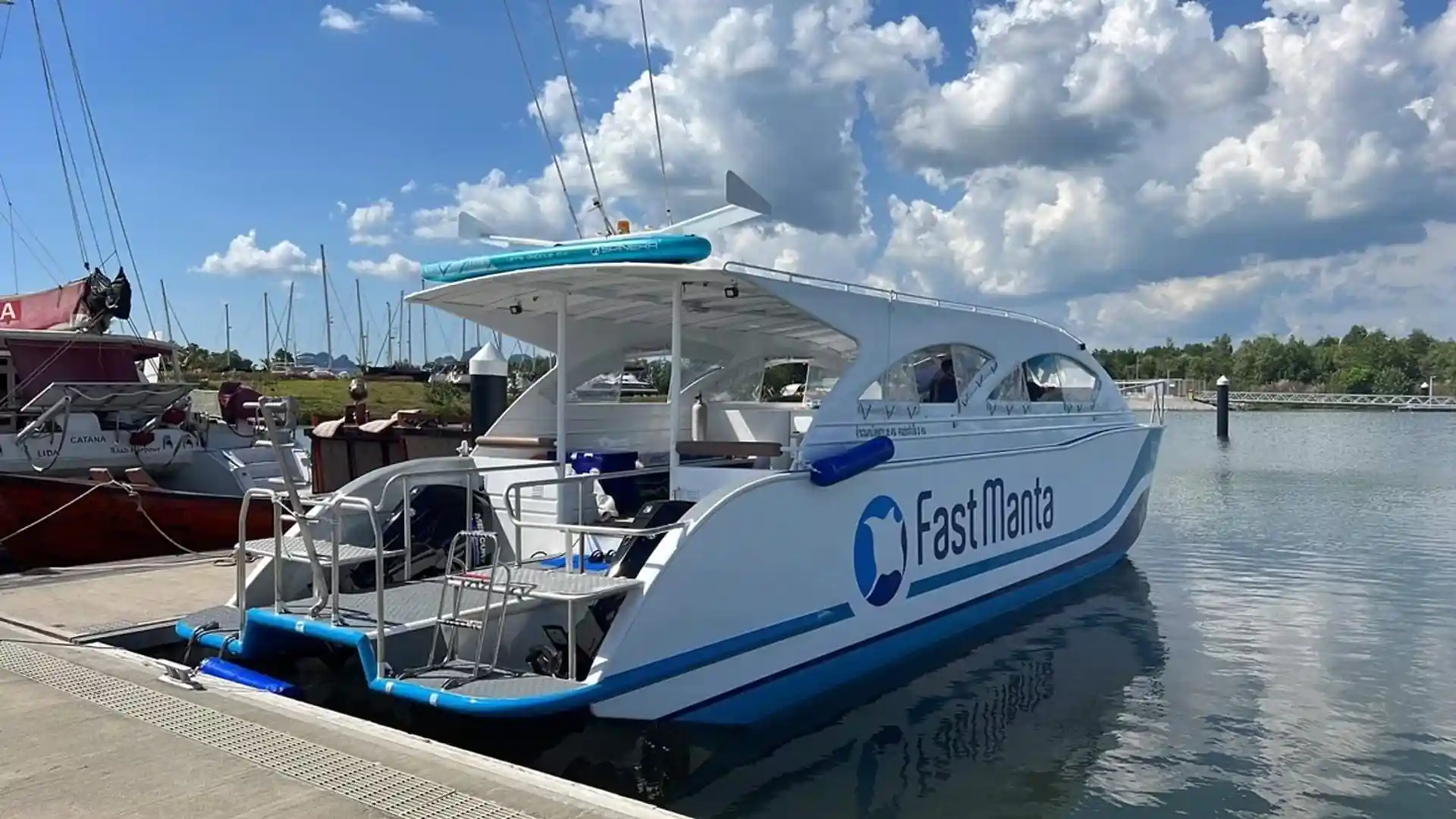 Fast Manta custom made Ocean Manta Catamaran speedboat