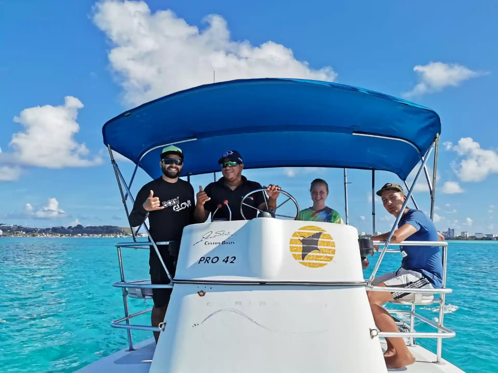 Boat diving San Andres, Diving San andres colombia, Seven colors sea.  san andres scuba diving.