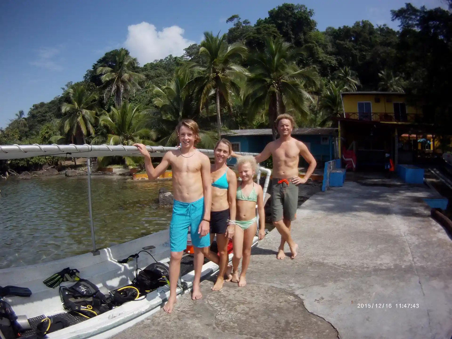 Family group headed to their discover scuba class