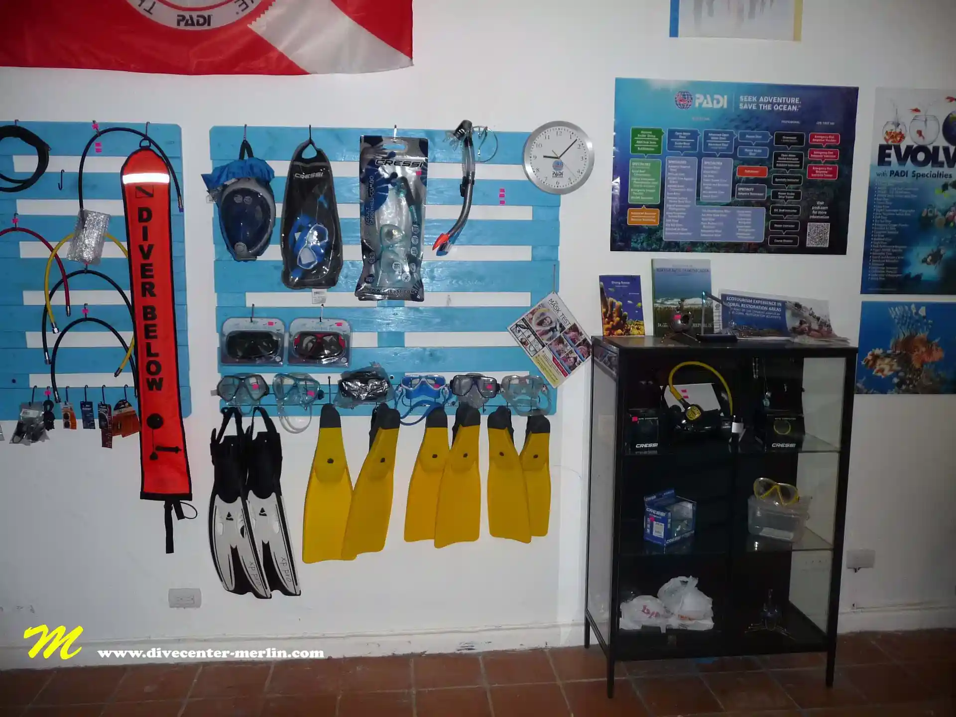 Foto de la tienda de buceo