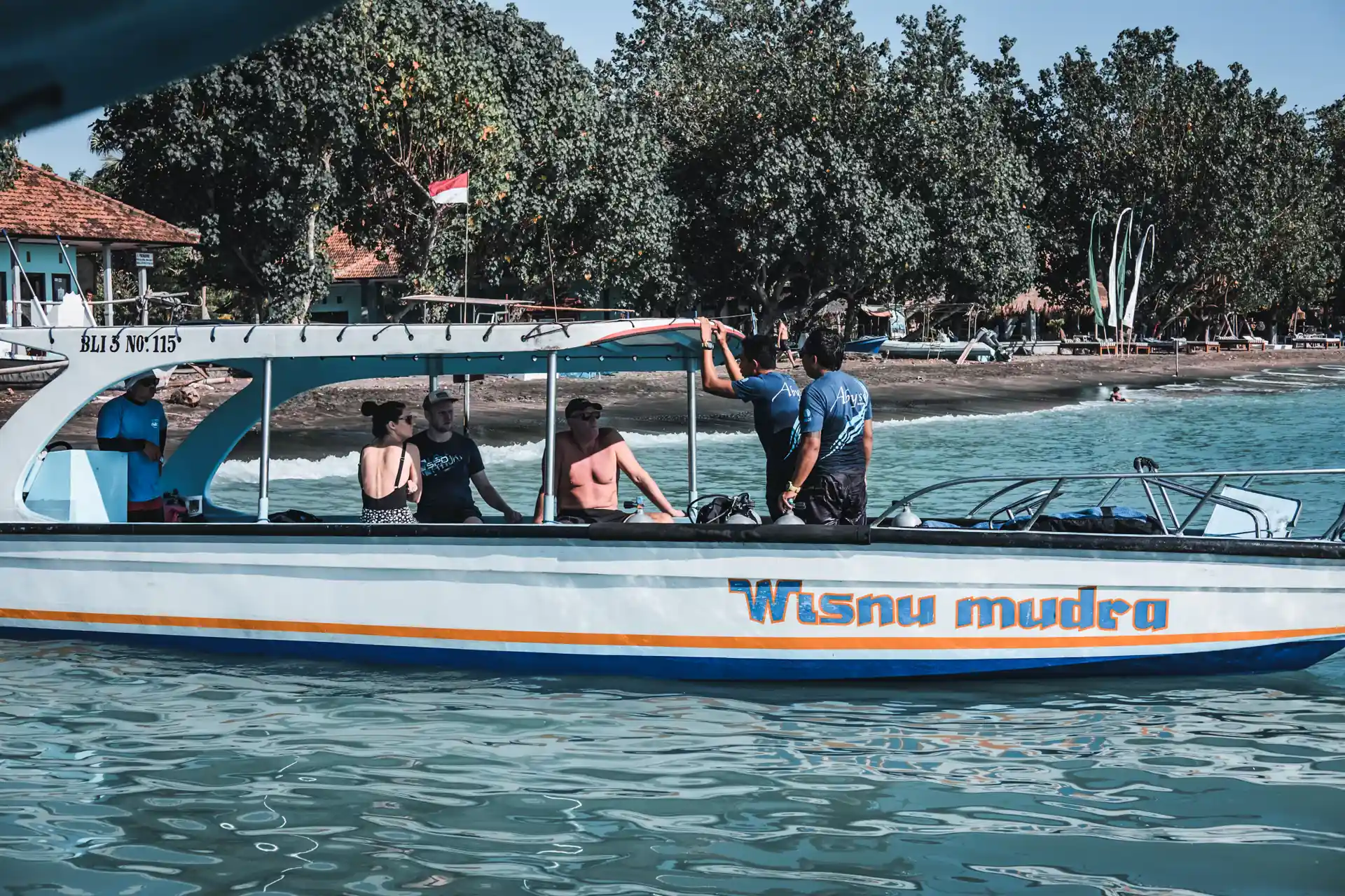 The Dive boat ready to head out for the day