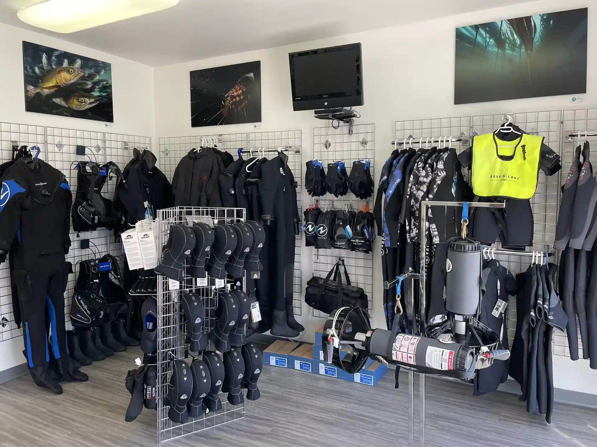Dive shop photo