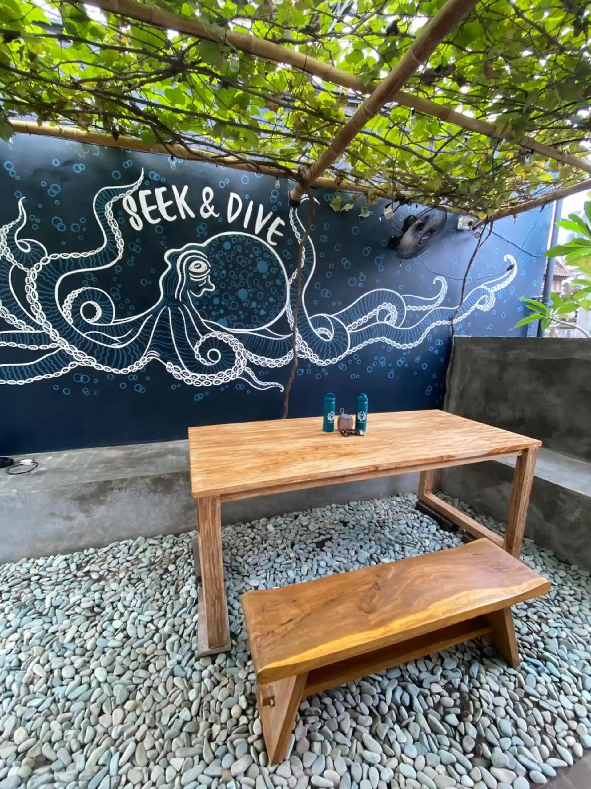 Dive shop photo