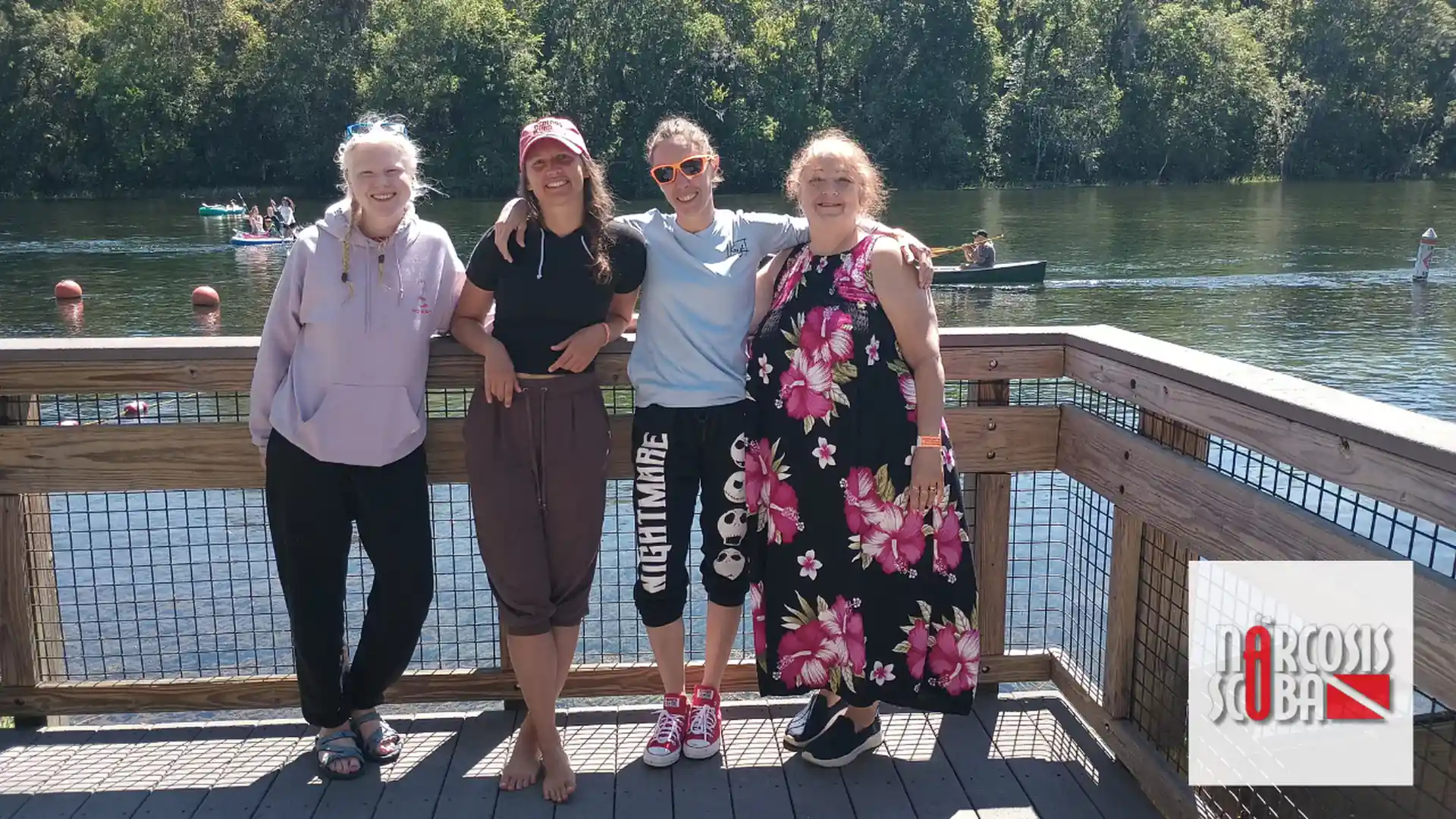 An all-women dive trip on the Rainbow River!