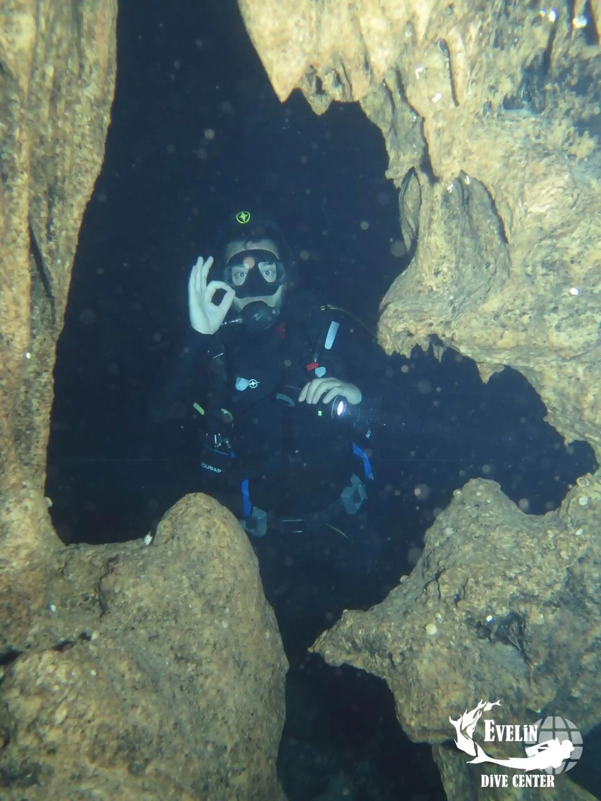 Dive shop photo