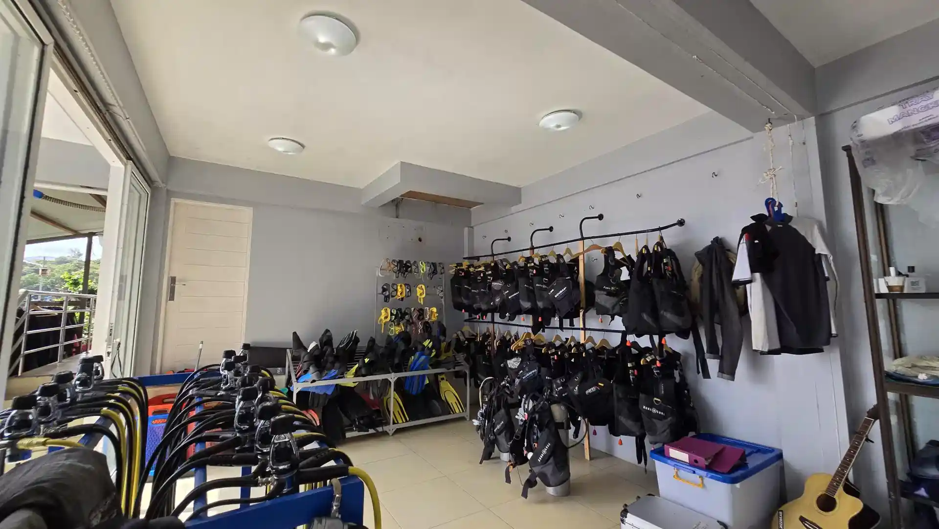 Dive shop photo