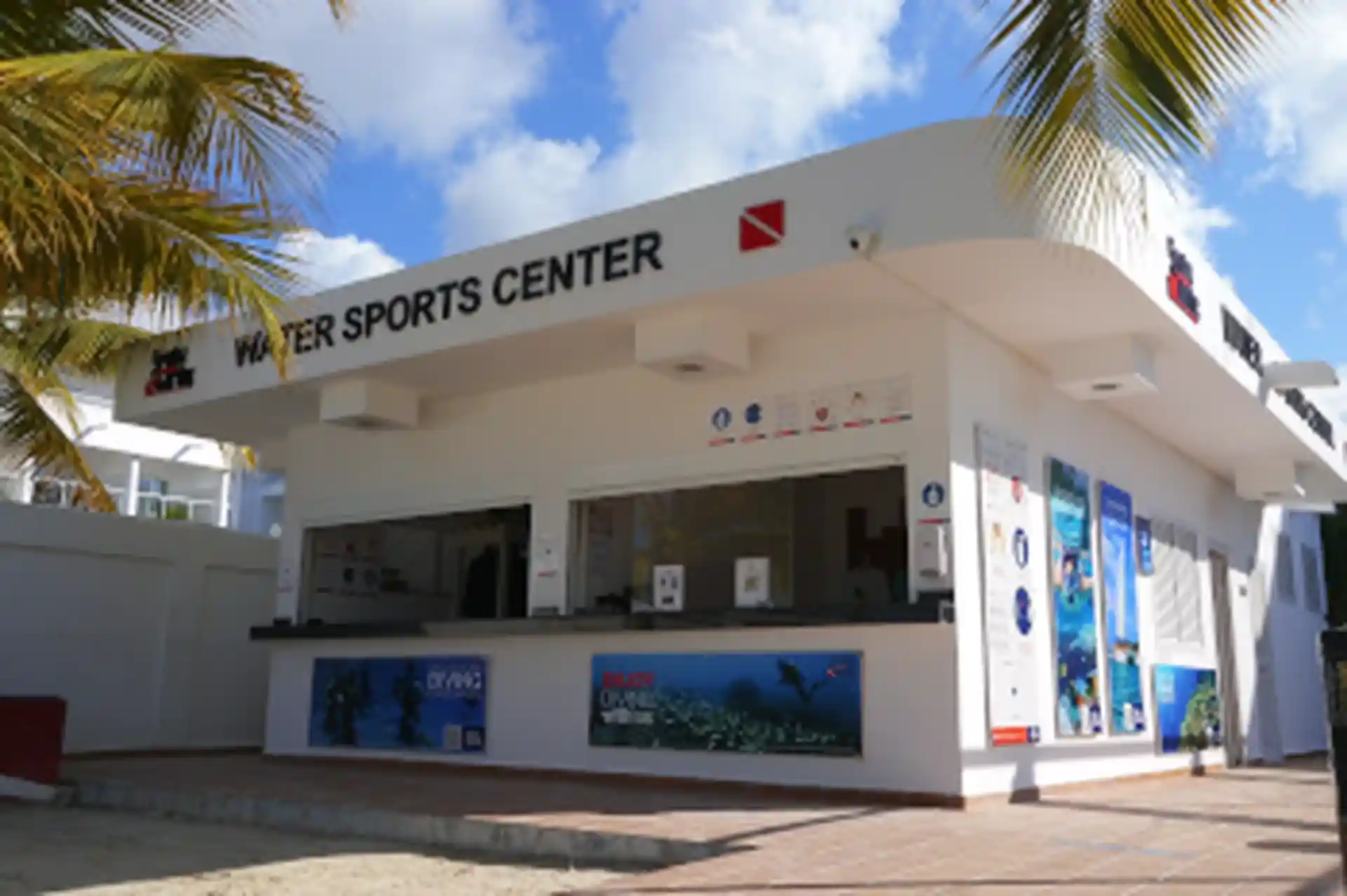 Foto de la tienda de buceo