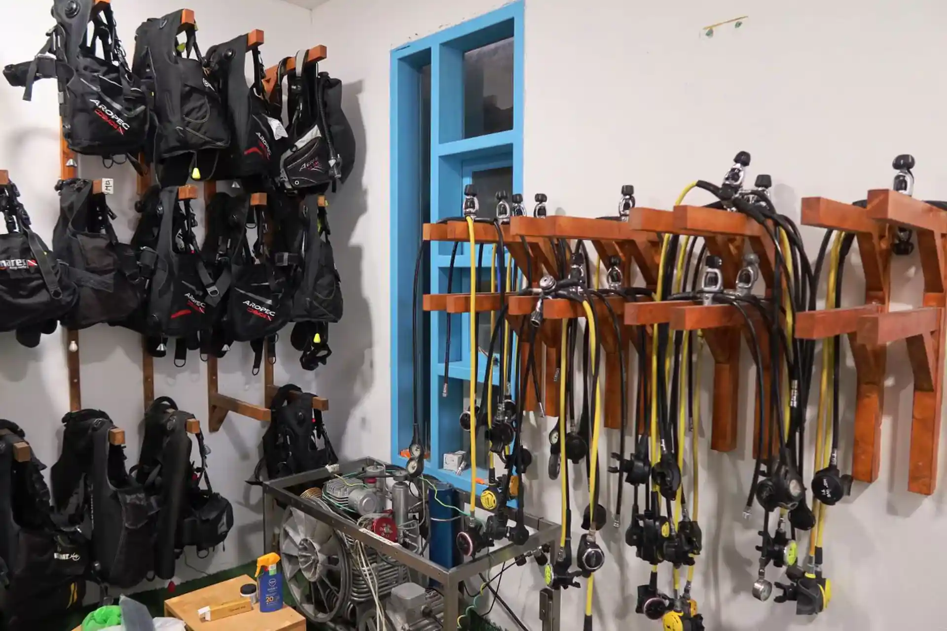 Dive shop photo