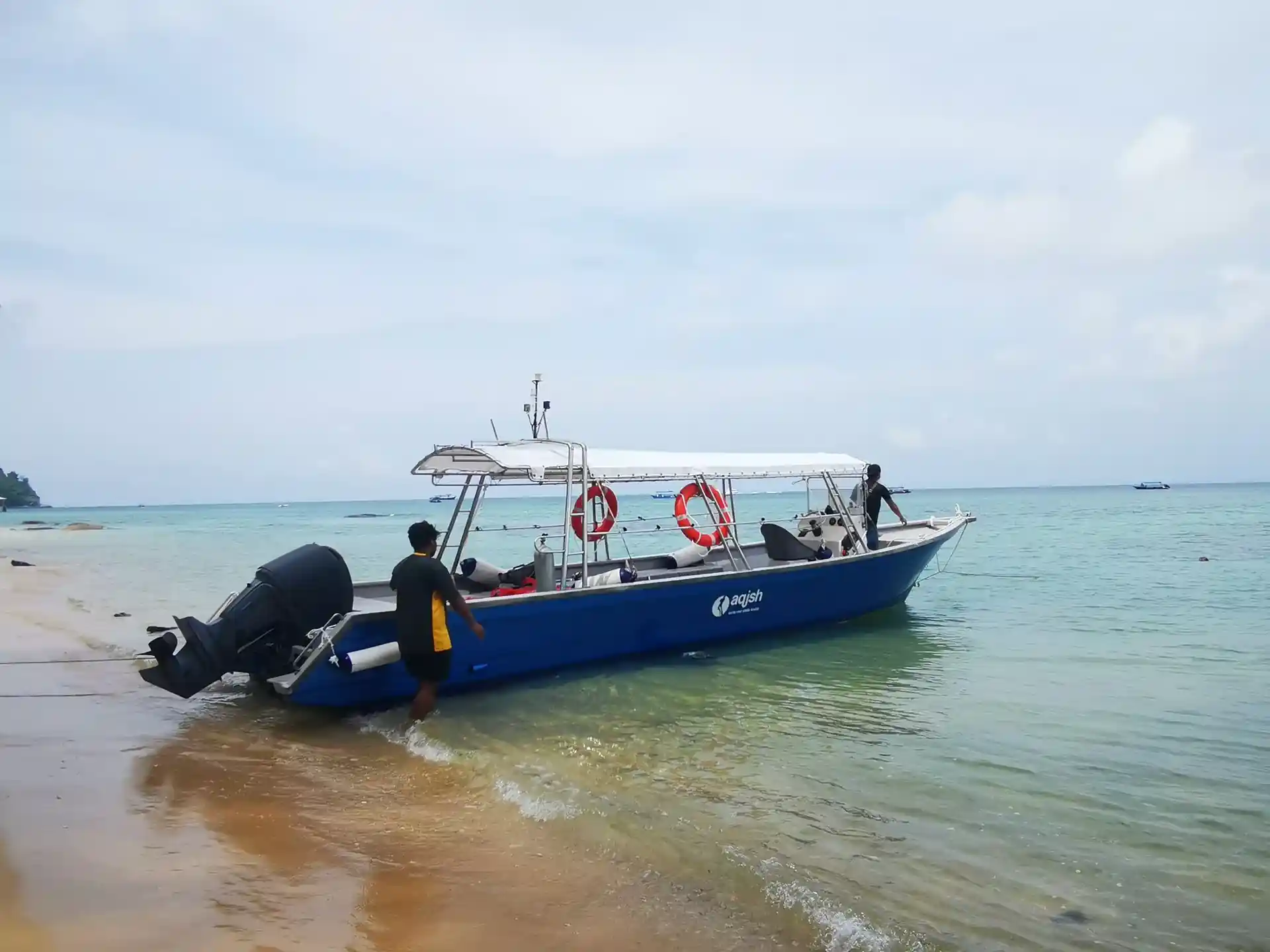Dive shop photo