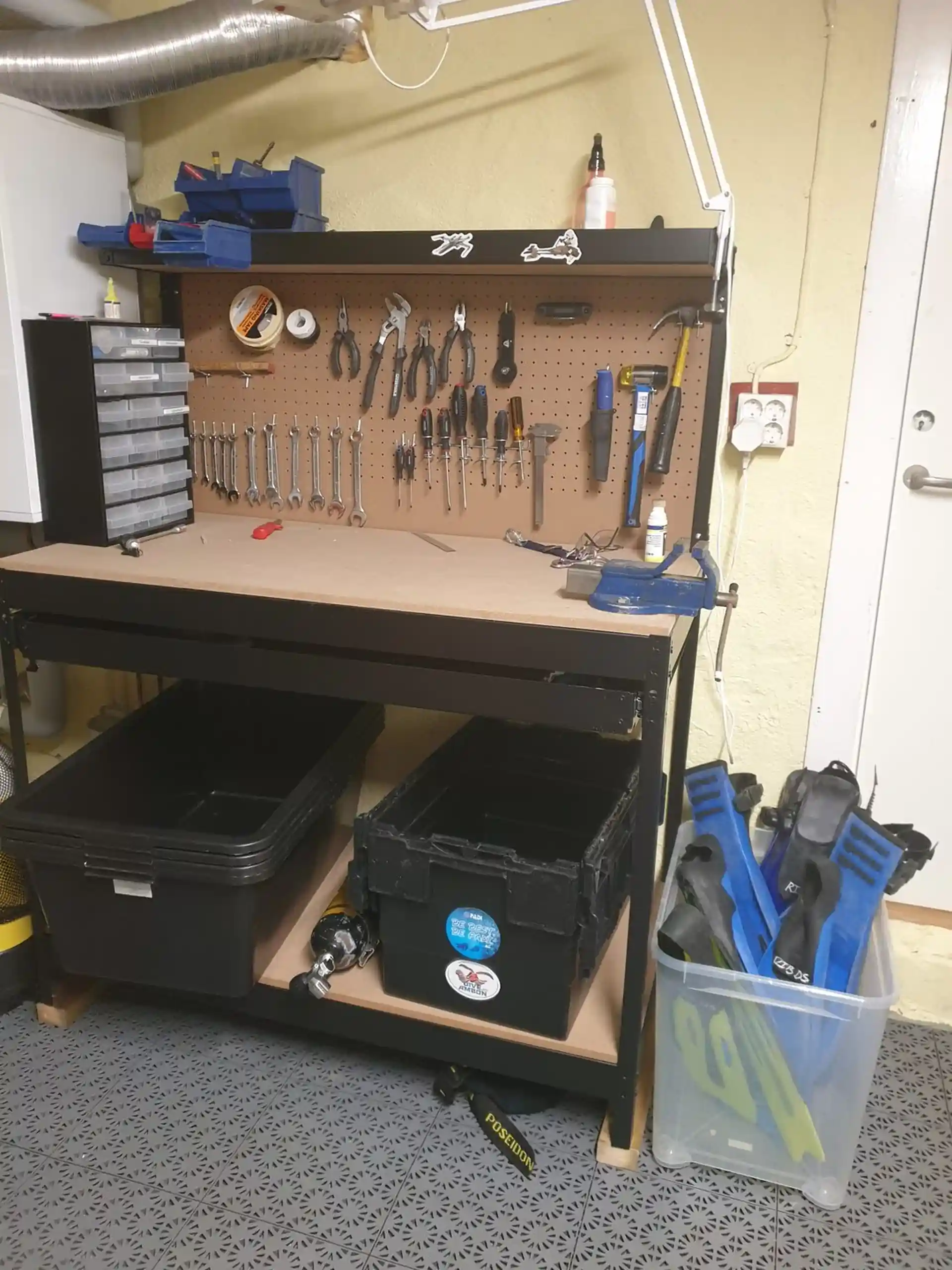 Dive shop photo
