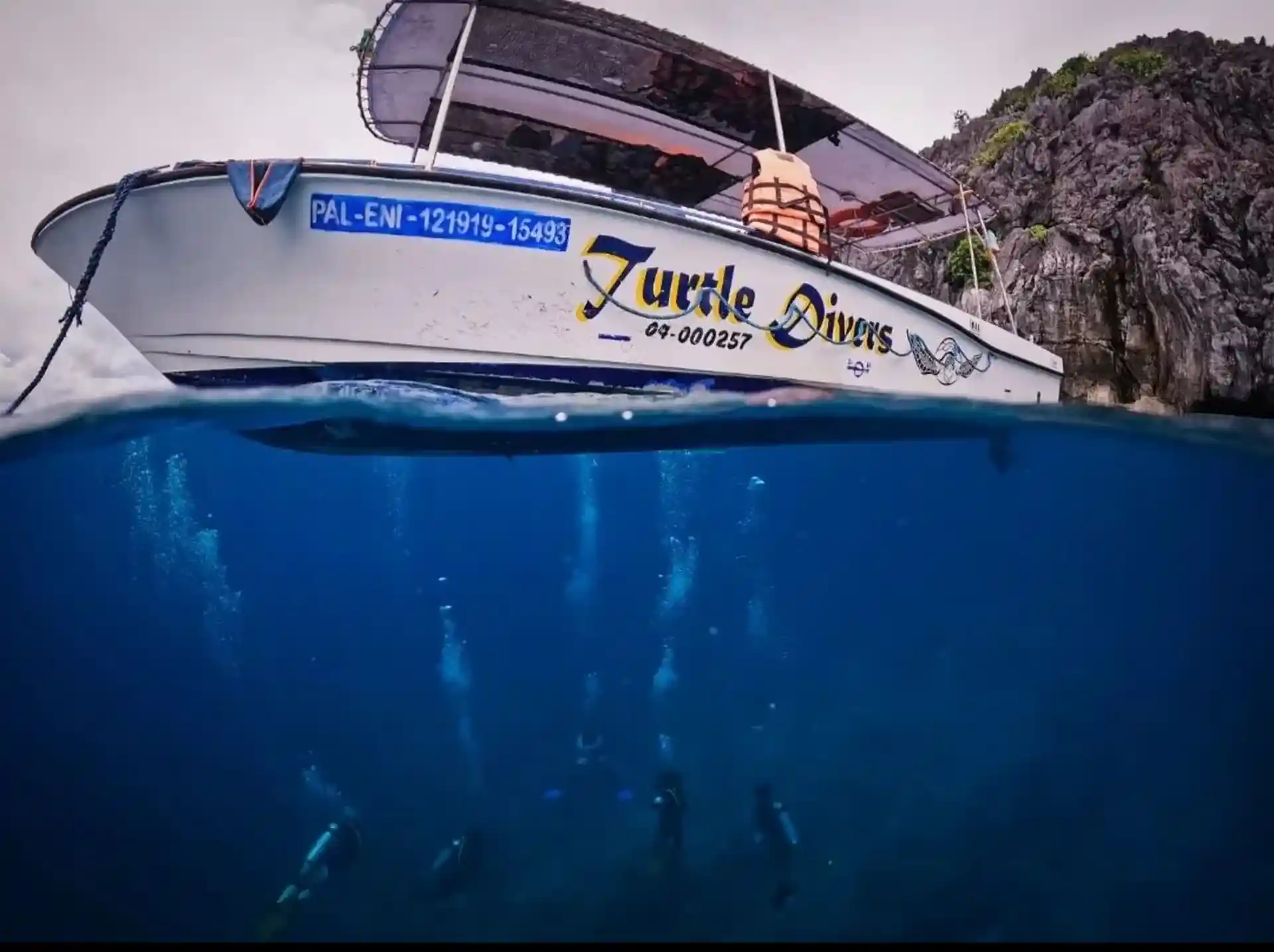 Dive shop photo