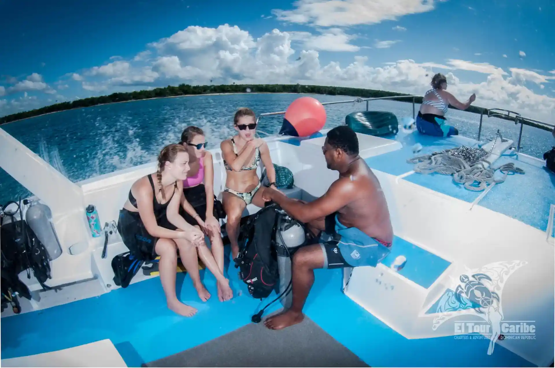 Feel confident in your new adventure with your Private Dive Instructor!