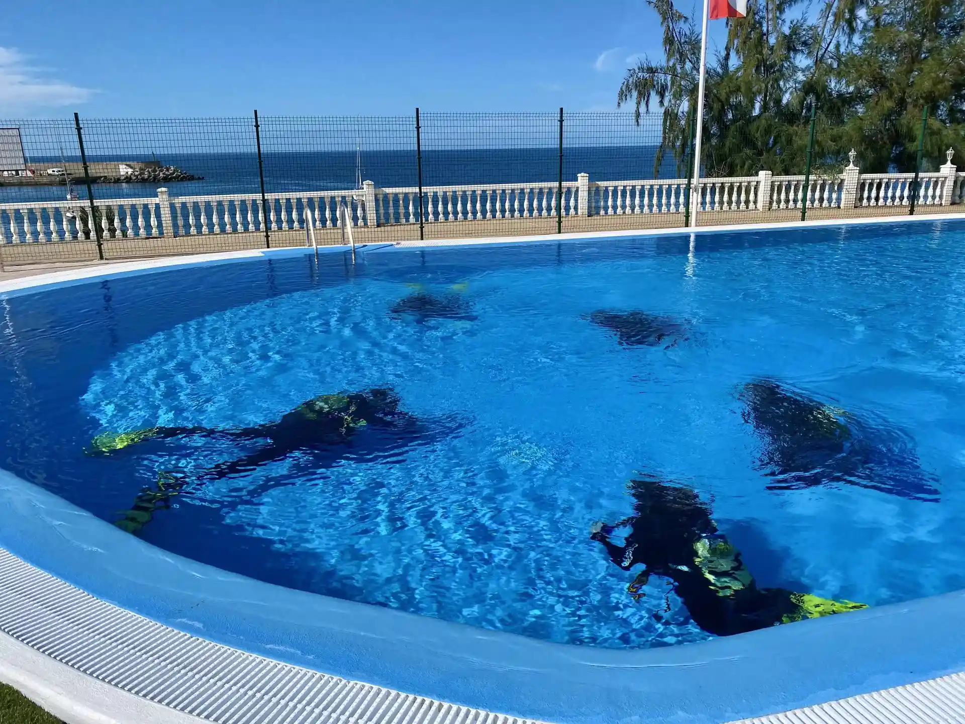 Foto de la tienda de buceo