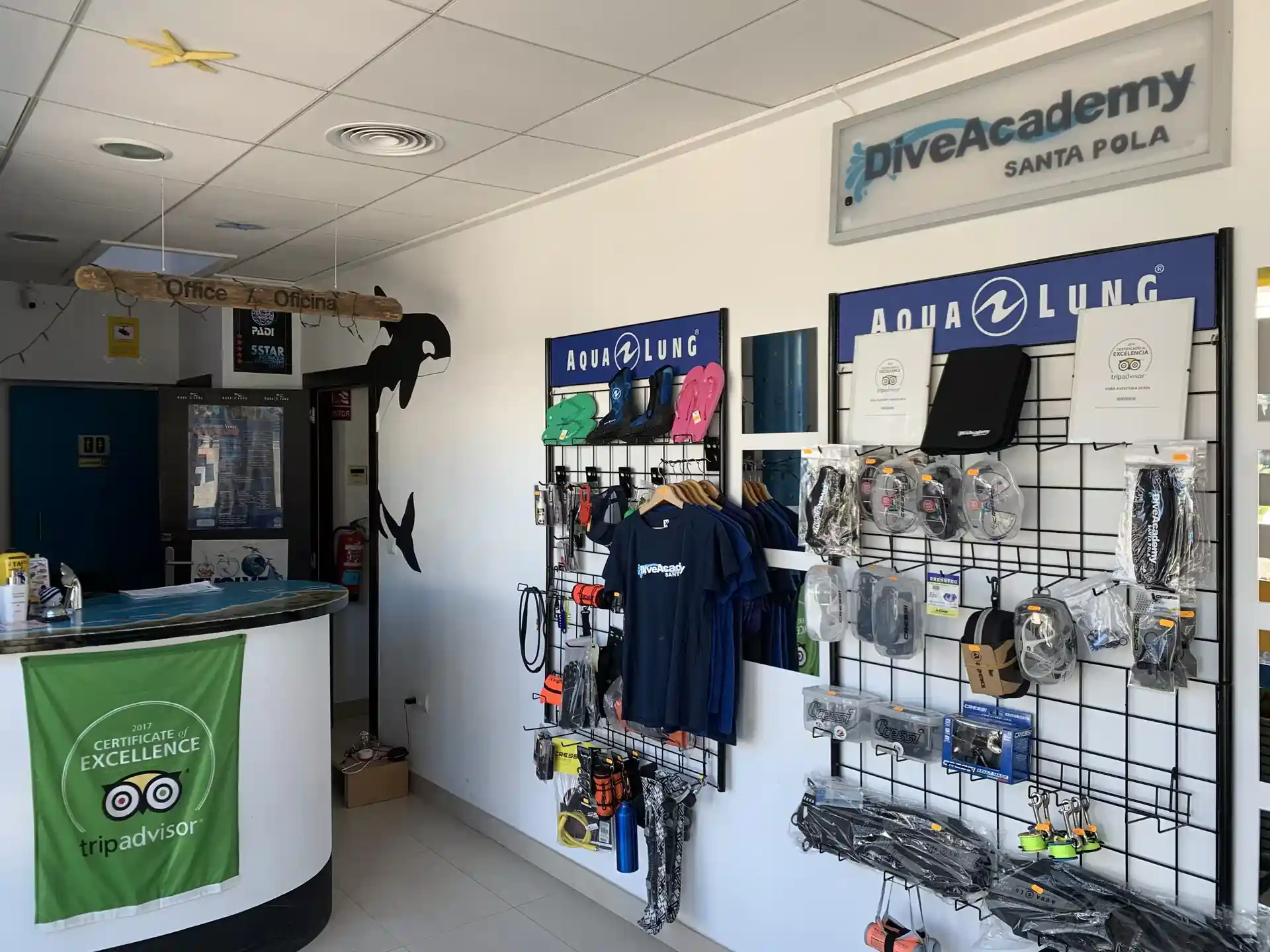 Foto de la tienda de buceo