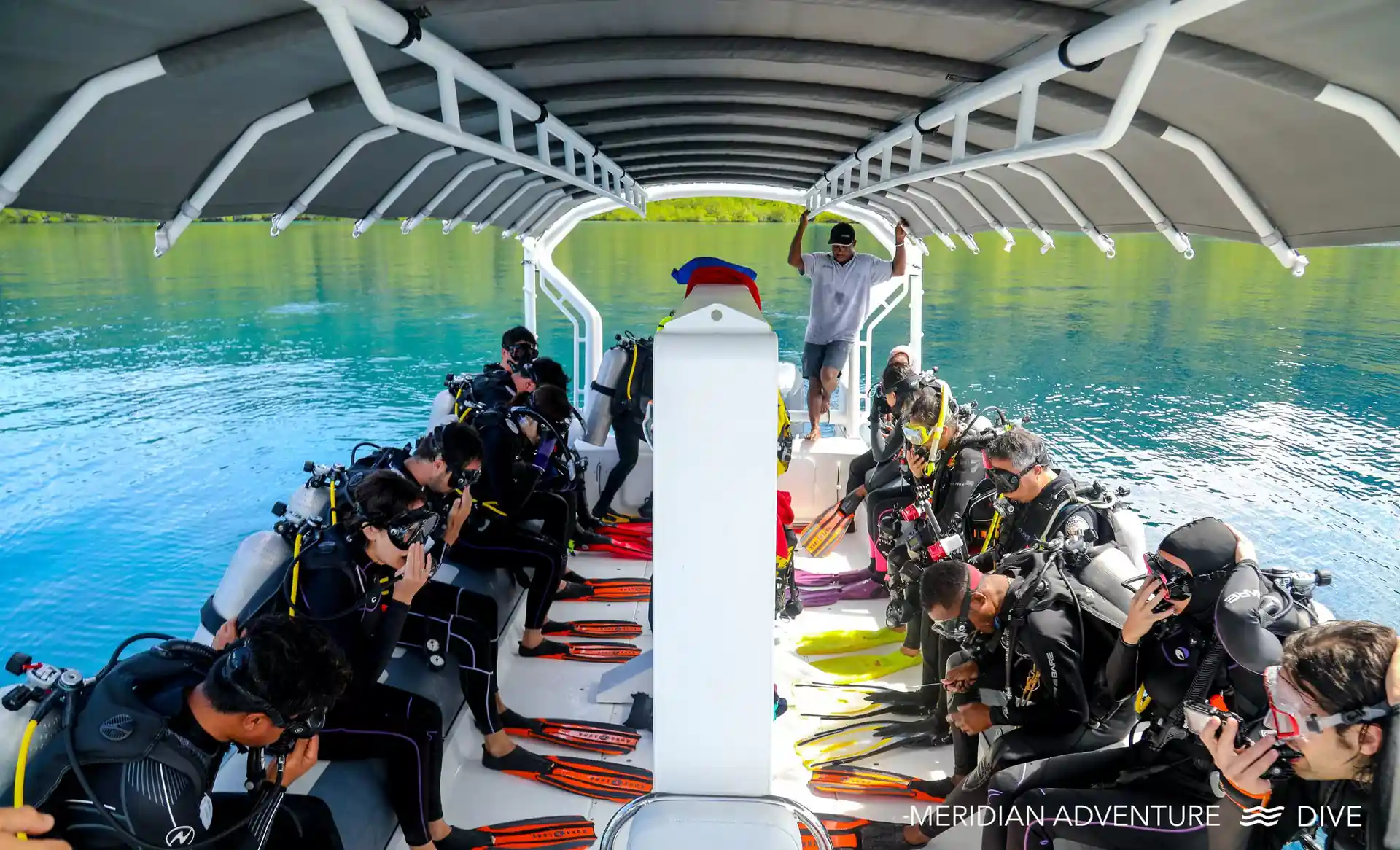 Foto de la tienda de buceo