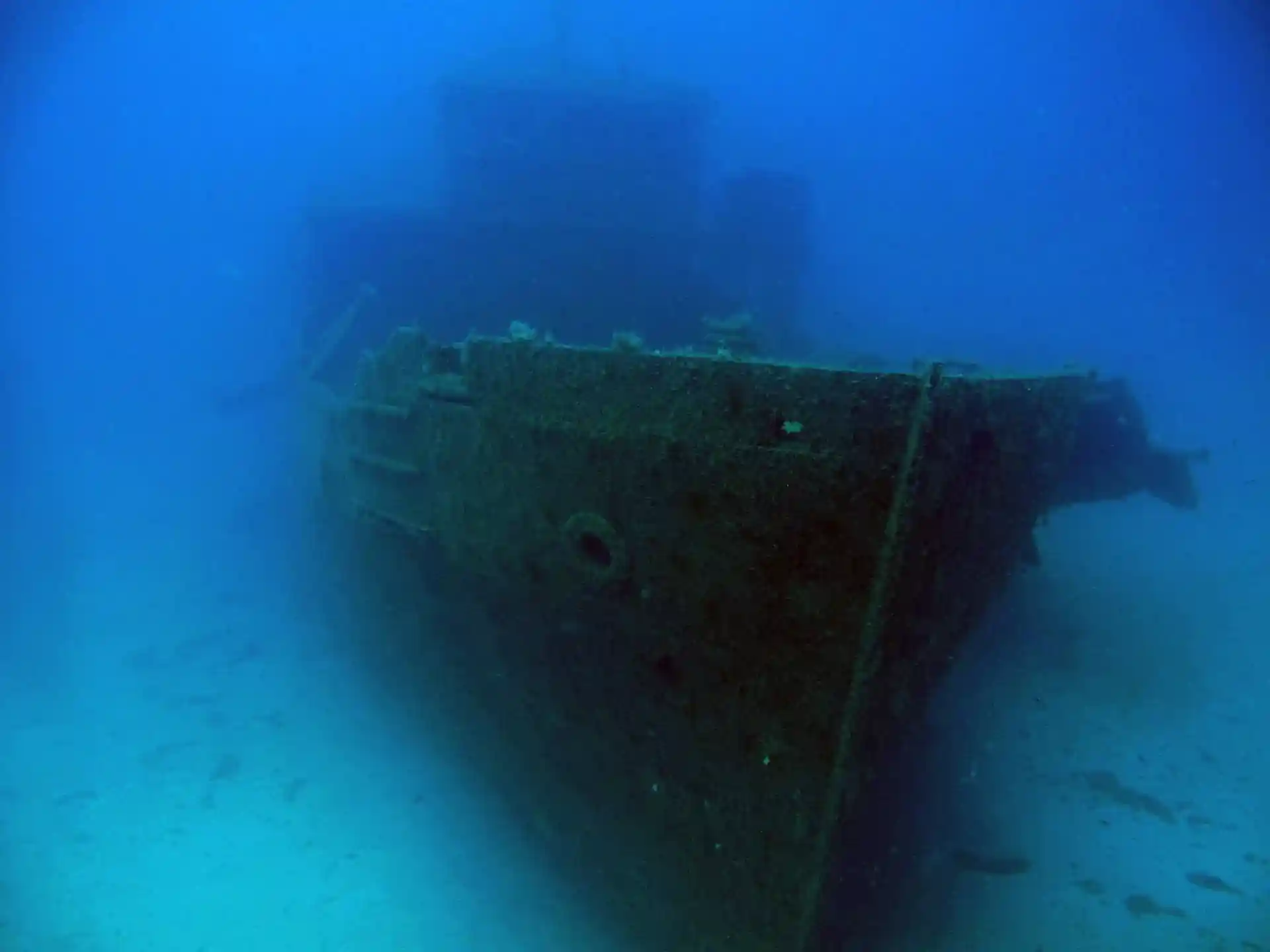 Underwater wreck