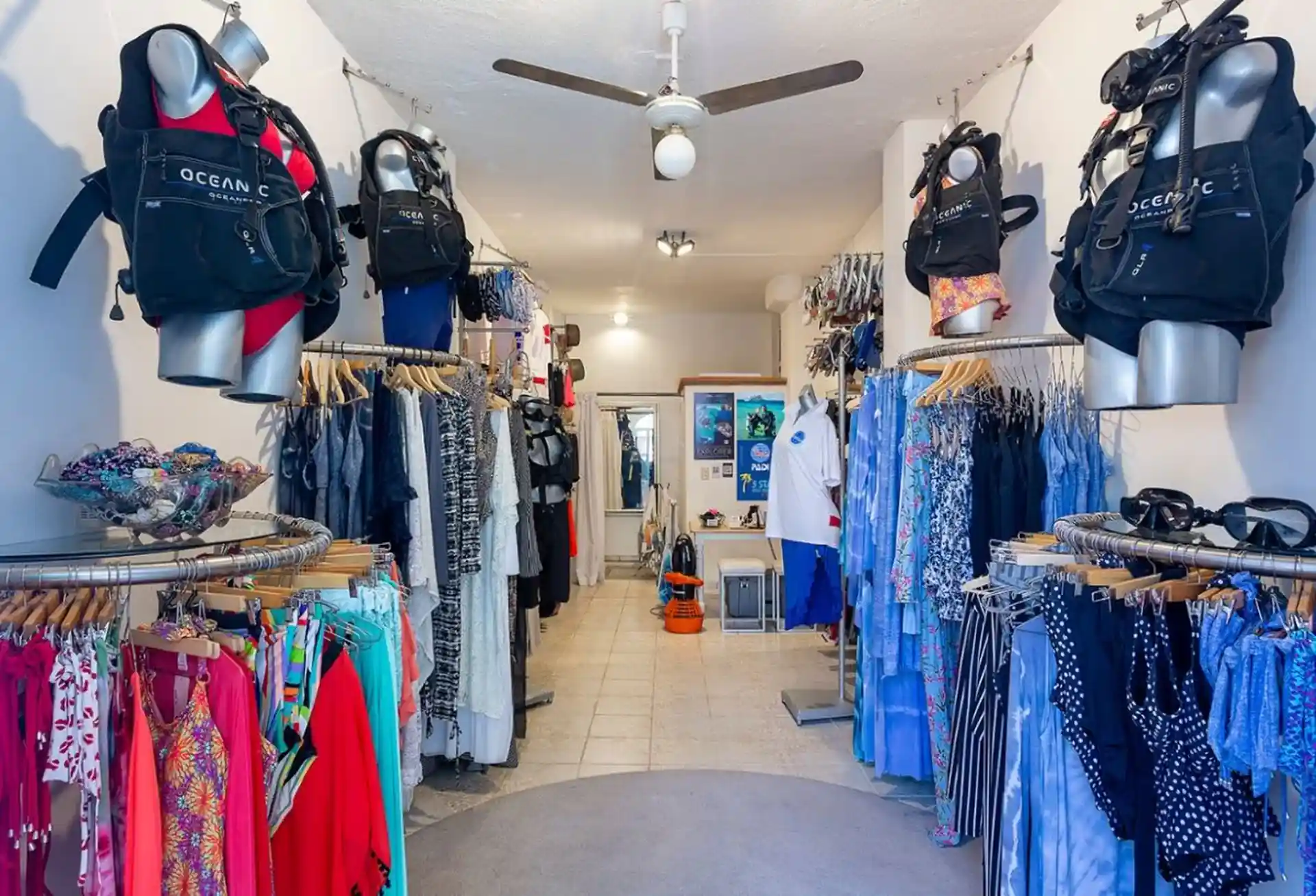 Foto de la tienda de buceo