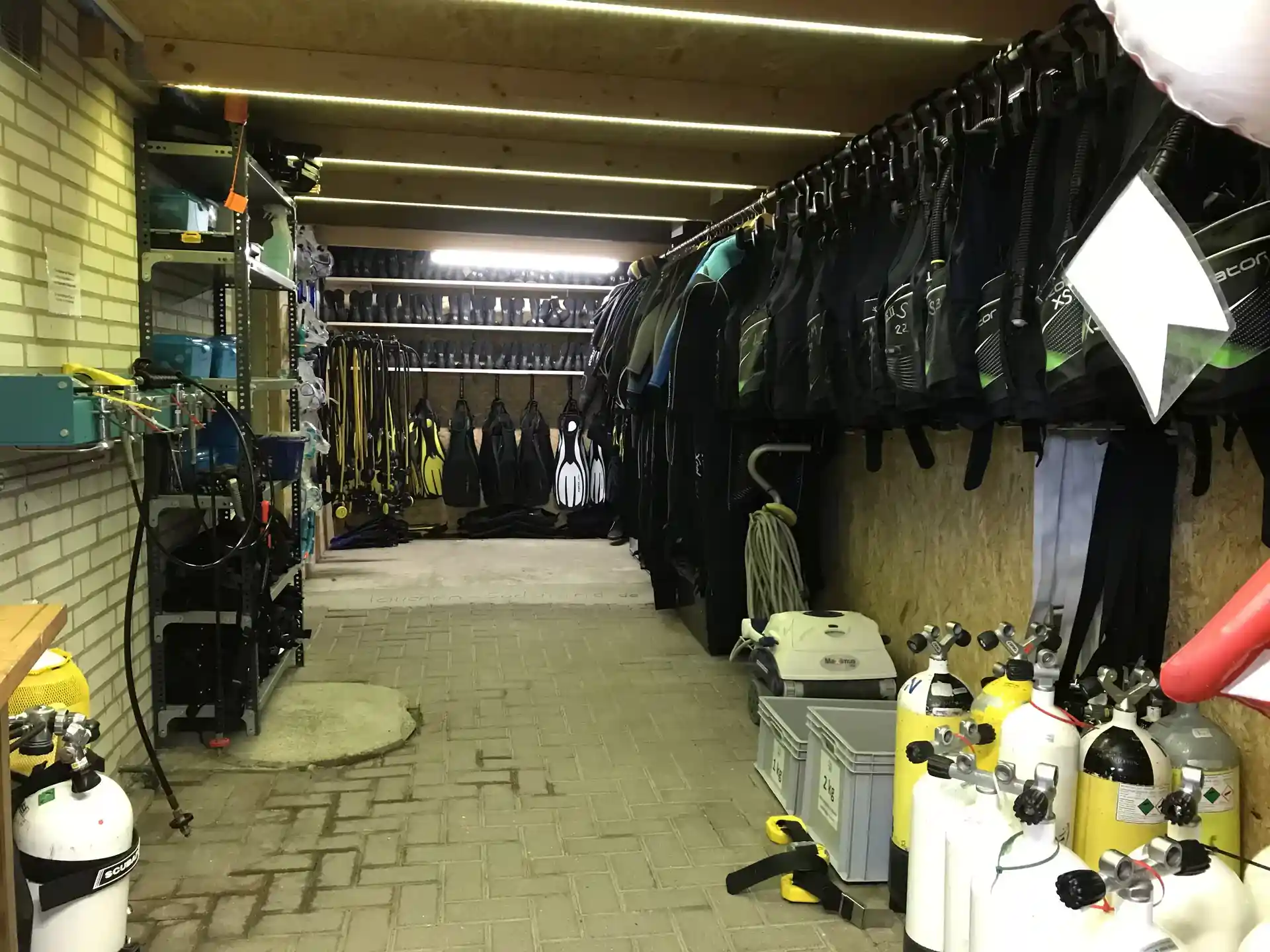 Dive shop photo