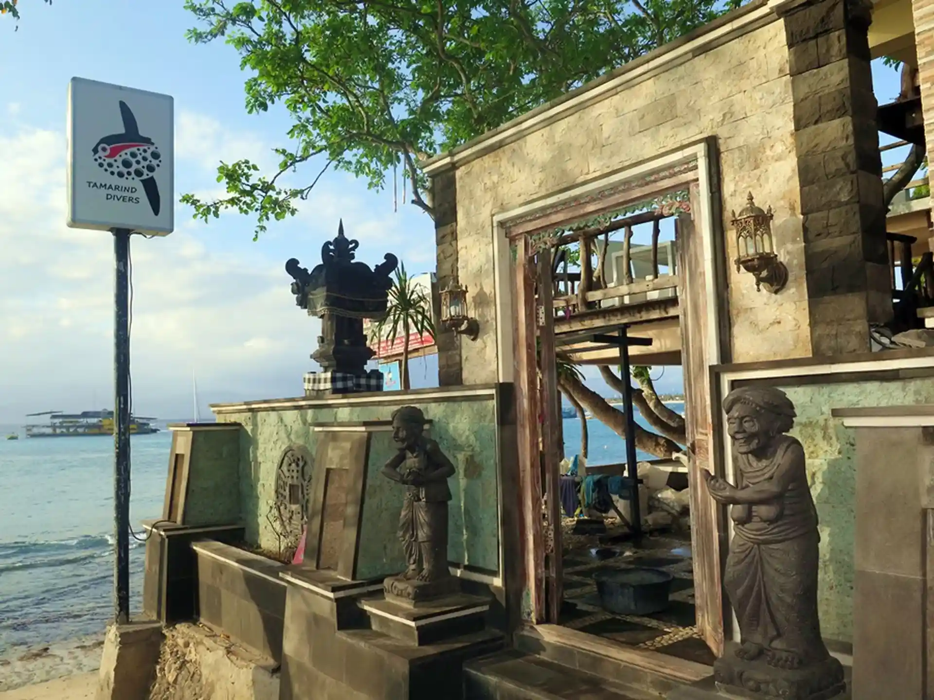 Dive shop photo
