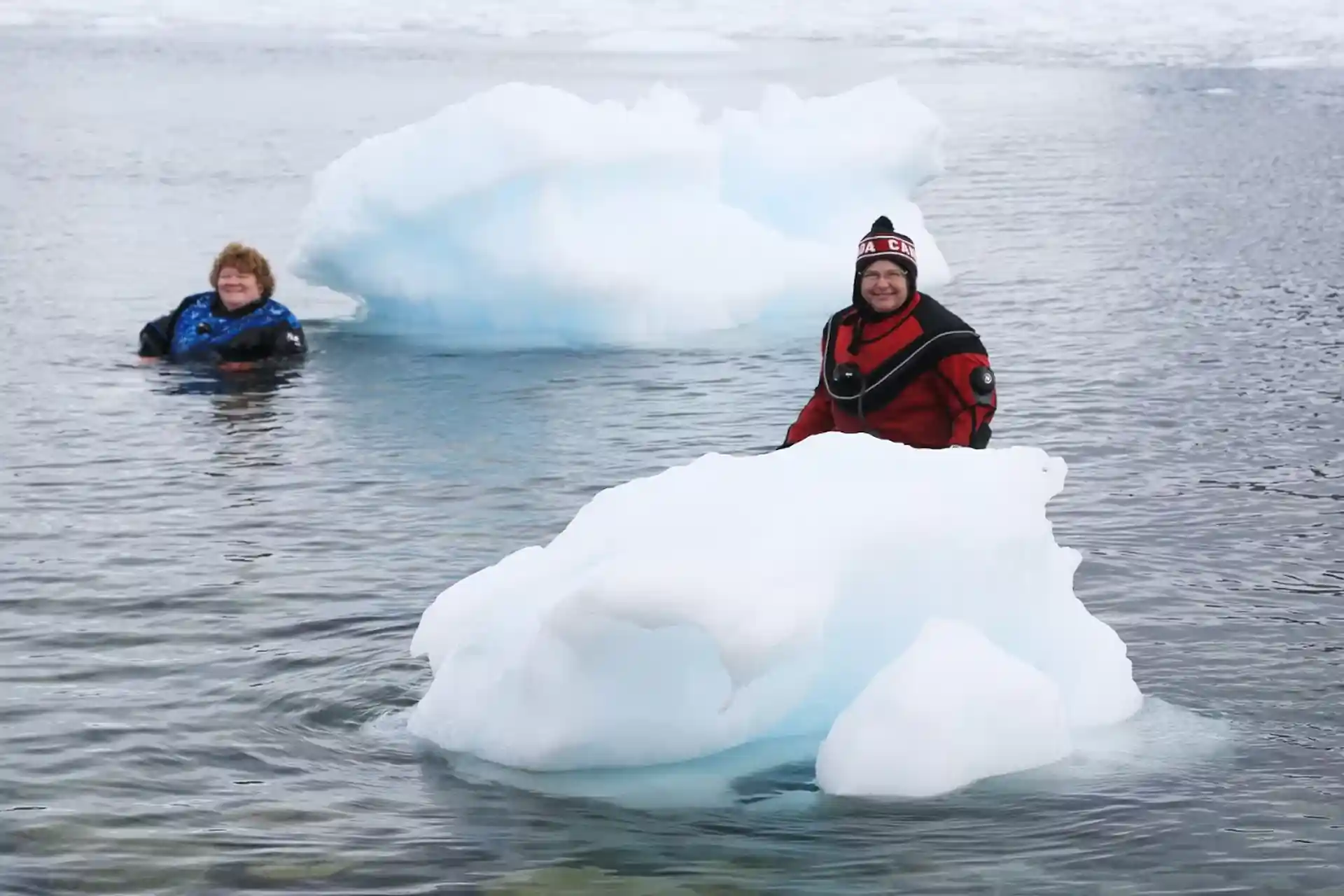 Antártida divertida. Me encanta, y muy cómodo con nuestros trajes secos.
