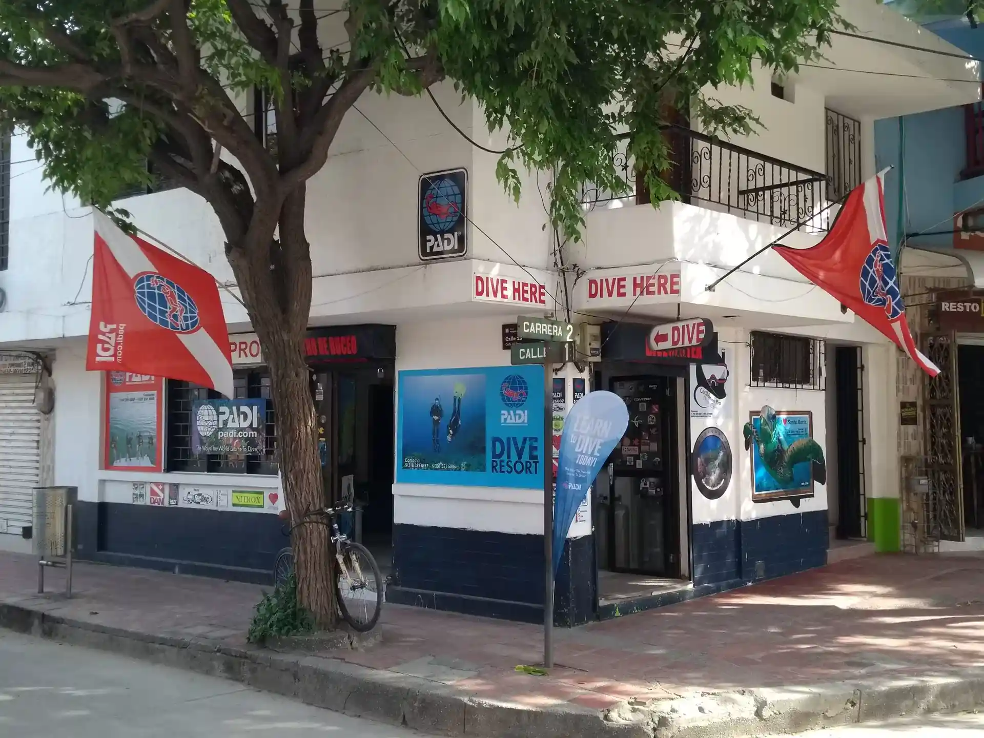Foto de la tienda de buceo