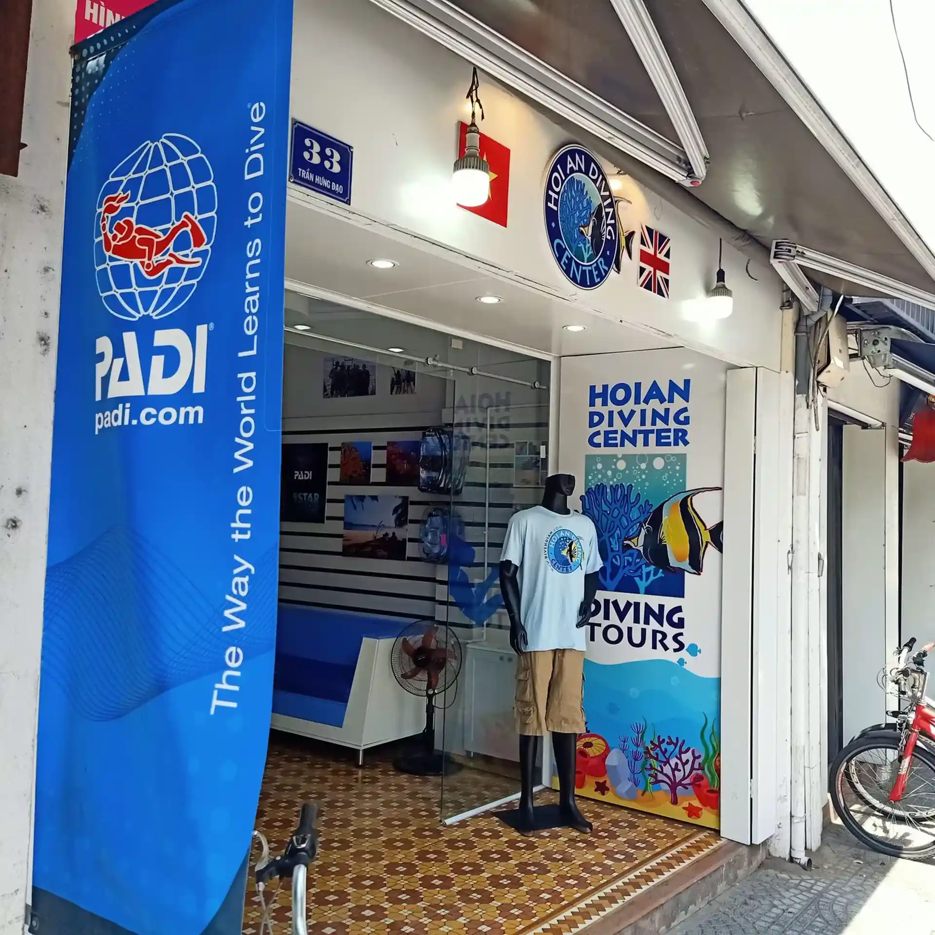 Dive shop photo