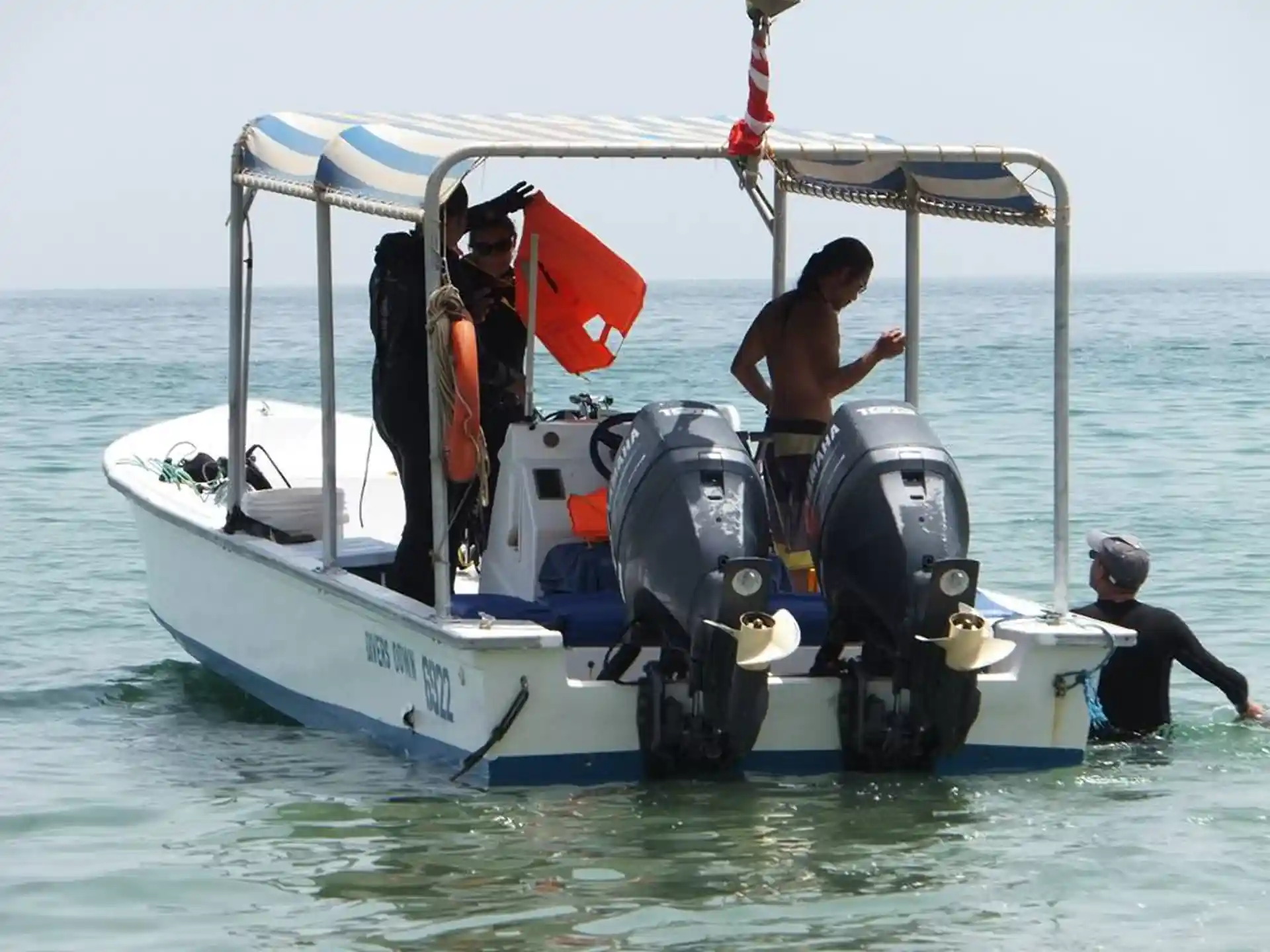 Boat rides with our very own captains to dive sites.