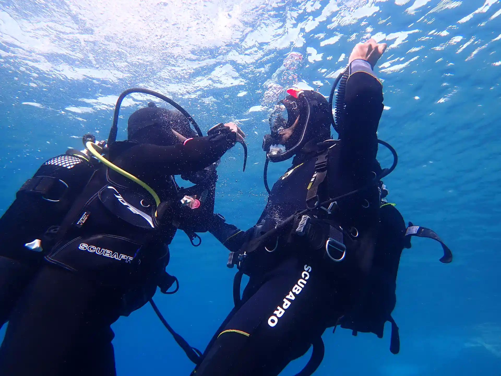 IDC candidate practicing CESA in confined open water