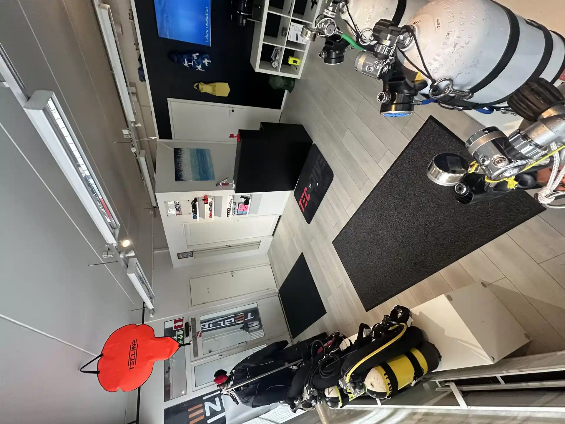 Dive shop photo